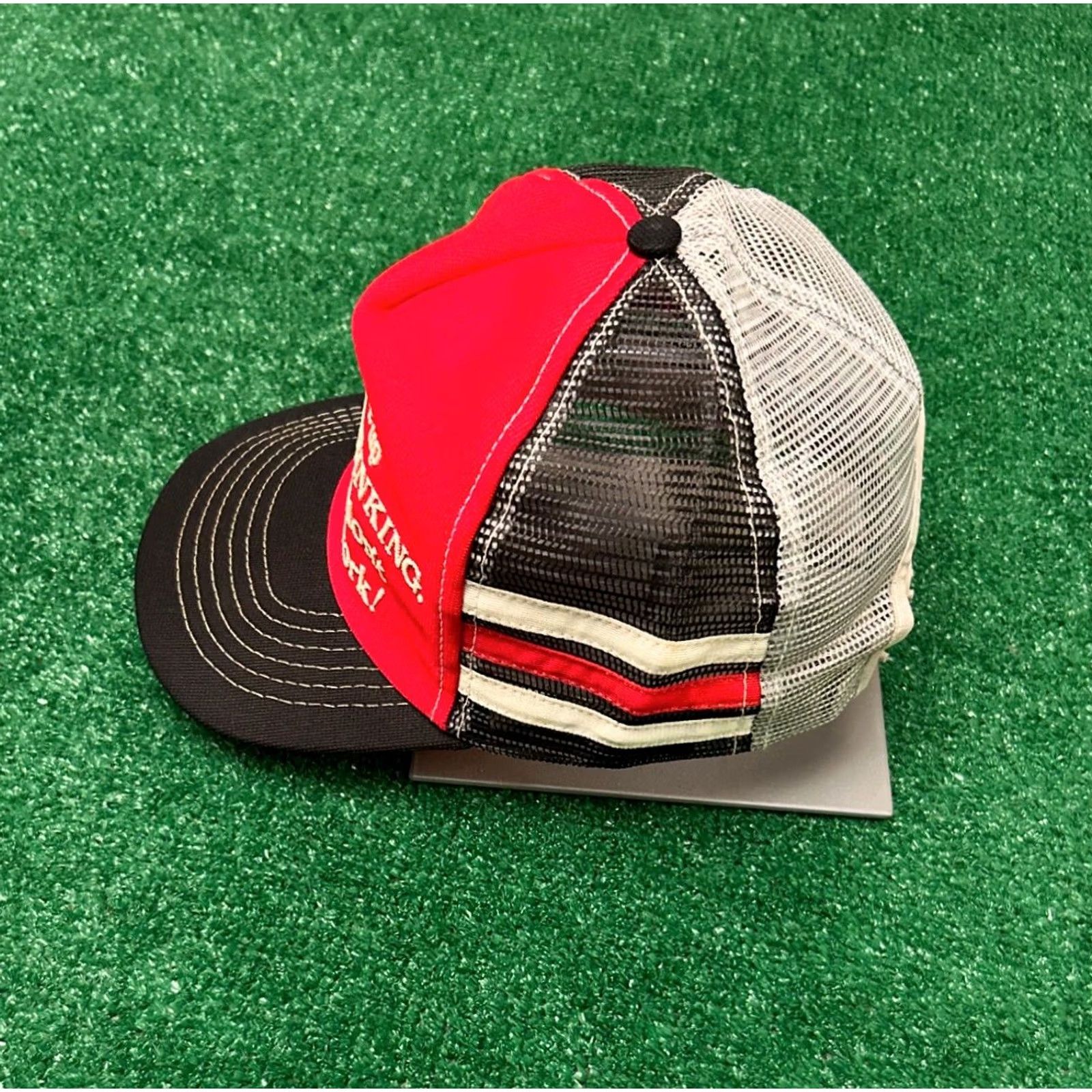 Vintage VINTAGE Trucker Hat USA Gave Up Women and Drinking Humor Truck Stop Three Stripe Red One Size Mens Size ONE SIZE - 4 Thumbnail