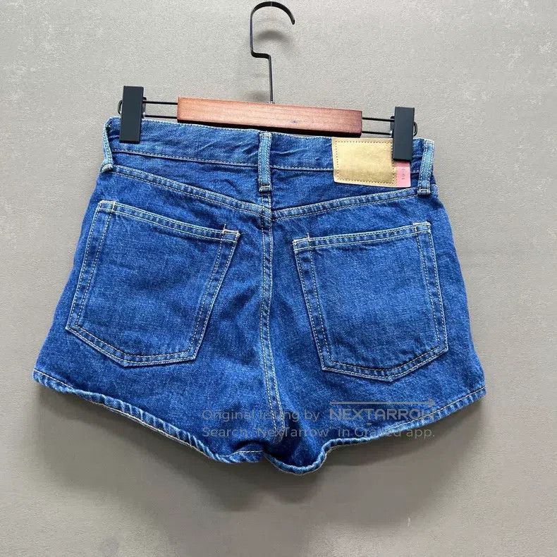 Acne Studios Acne Studios High-Waisted Denim Shorts with Leather Patch Size 25" / US 0 / IT 36 - 2 Thumbnail