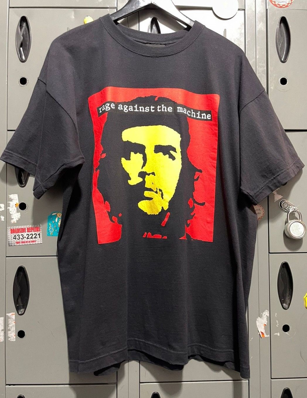 image of Band Tees x Rock T Shirt 1997 Rage Against The Machine Vintage Shirt Che Guevara Ratm in Black (Siz