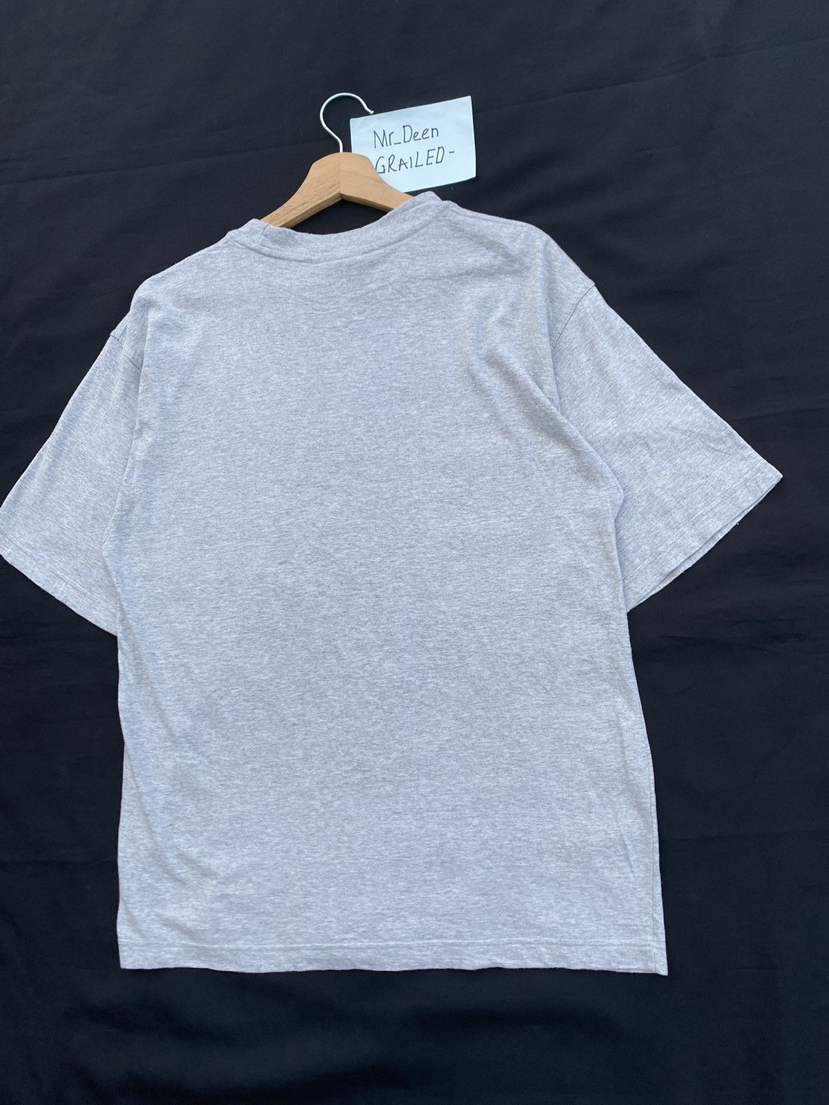 Valentino Rare Vintage Valentino Spellout Biglogo Tshirt Size US M / EU 48-50 / 2 - 16 Thumbnail