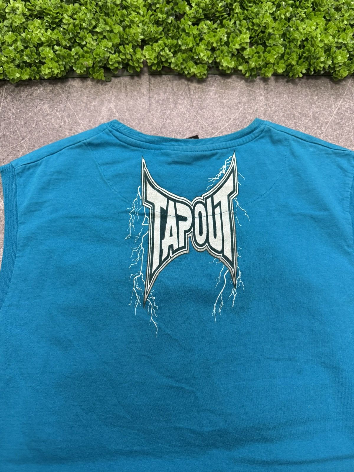 Tapout Vintage y2k Tapout crazy tribal all over print tank top tee Size US L / EU 52-54 / 3 - 11 Thumbnail