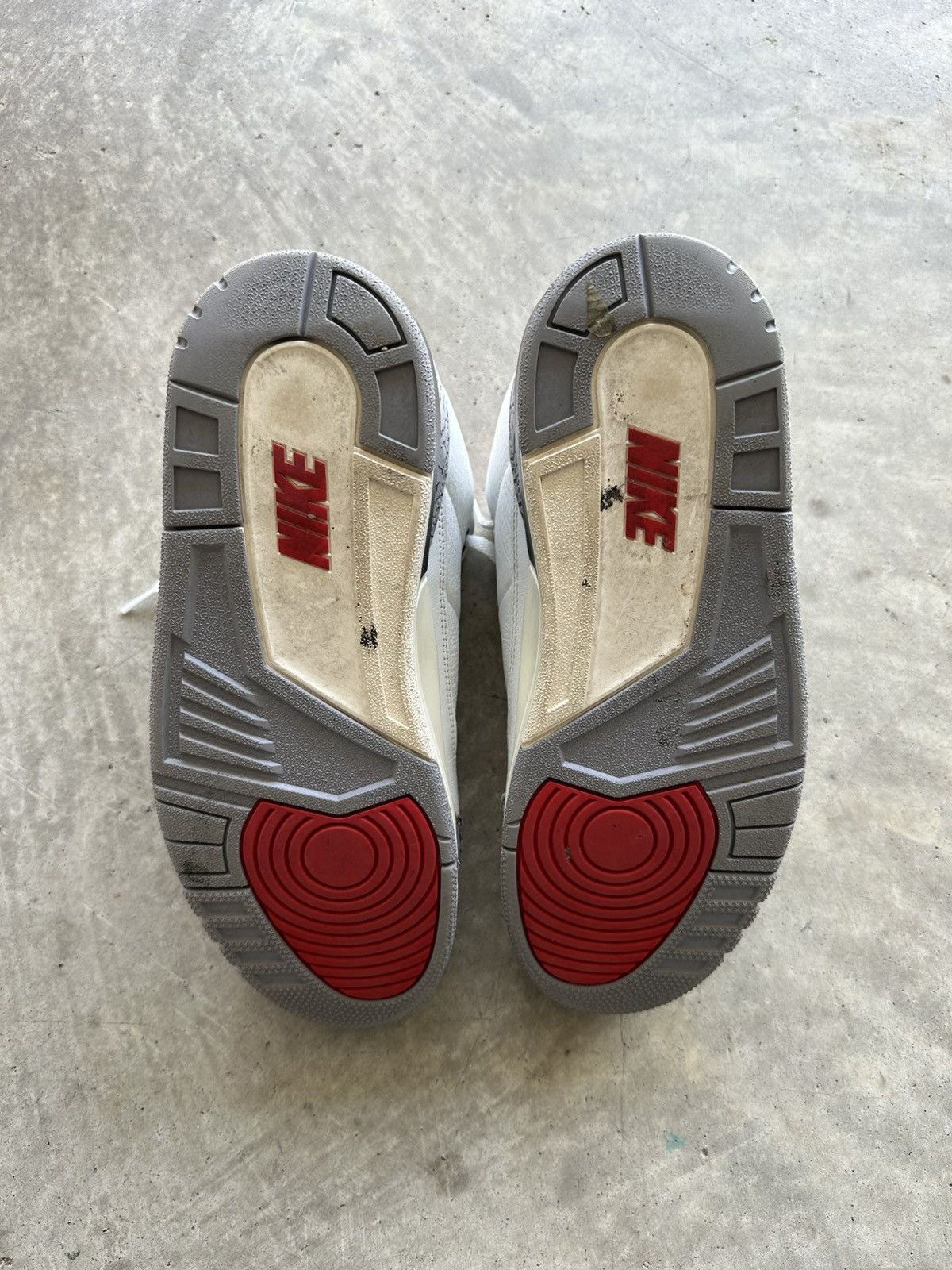 Jordan Brand Jordan 3 White Cement Size US 11 / EU 44 - 4 Thumbnail