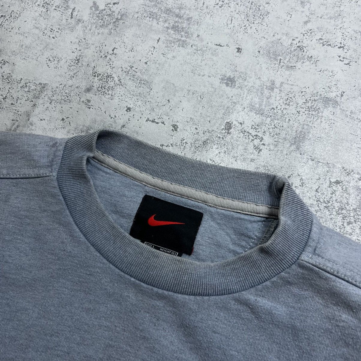 Nike 90s NIKE SWOOSH VINTAGE OVERSIZED BLANK BLEACHED SWEATSHIRT Size US L / EU 52-54 / 3 - 7 Thumbnail