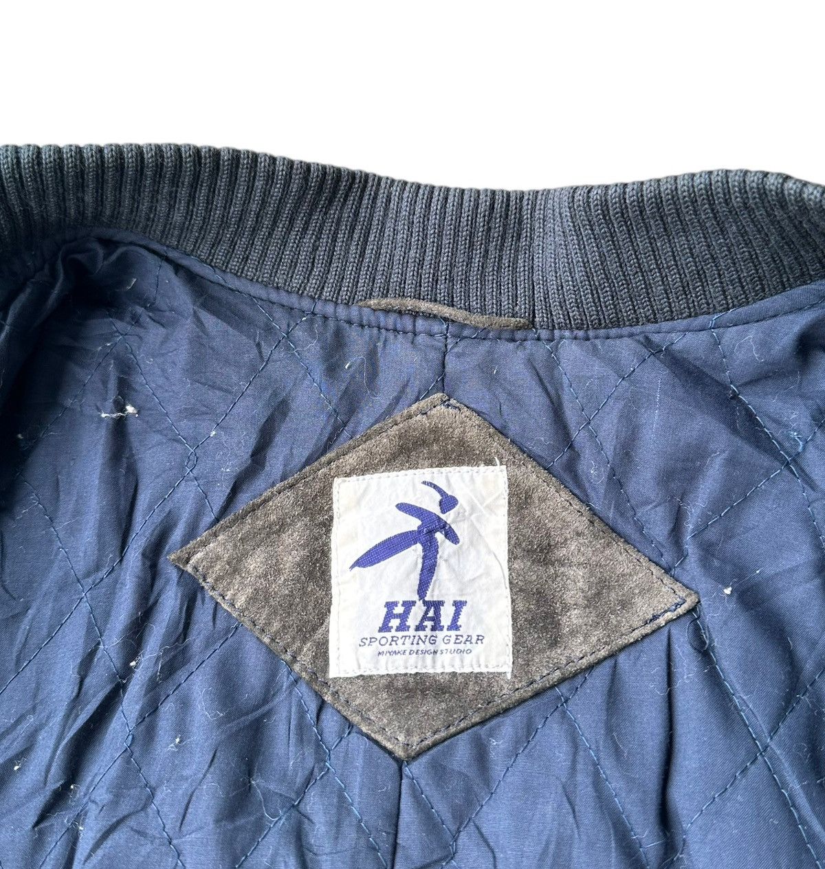 Hai Sporting Gear Vtg 80s Hai sporting gear Issey Miyake pigskin bomber jacket Size US M / EU 48-50 / 2 - 3 Thumbnail