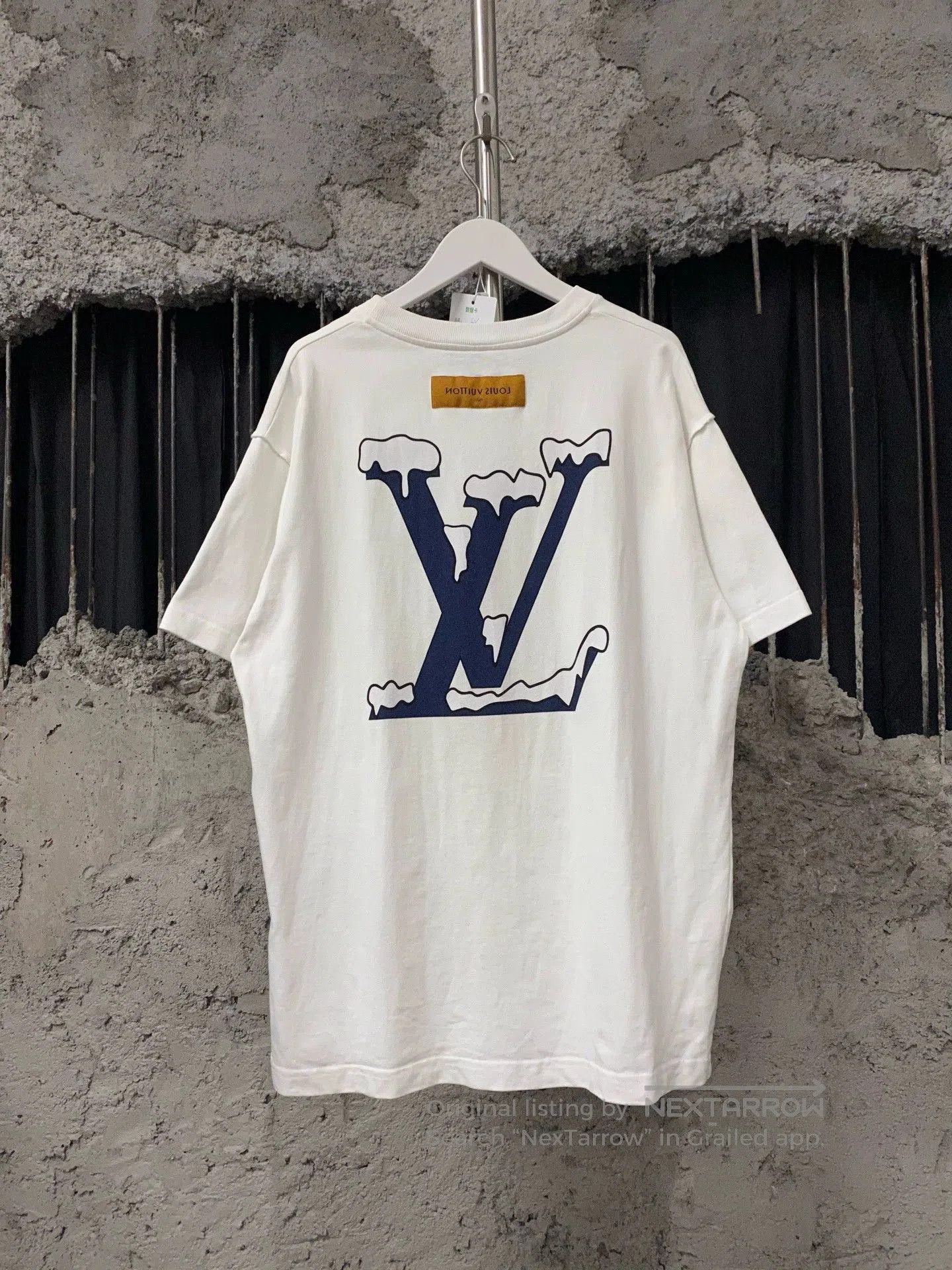 Louis Vuitton Louis Vuitton LV Snow Mountain Tee. Size US L / EU 52-54 / 3 - 2 Thumbnail