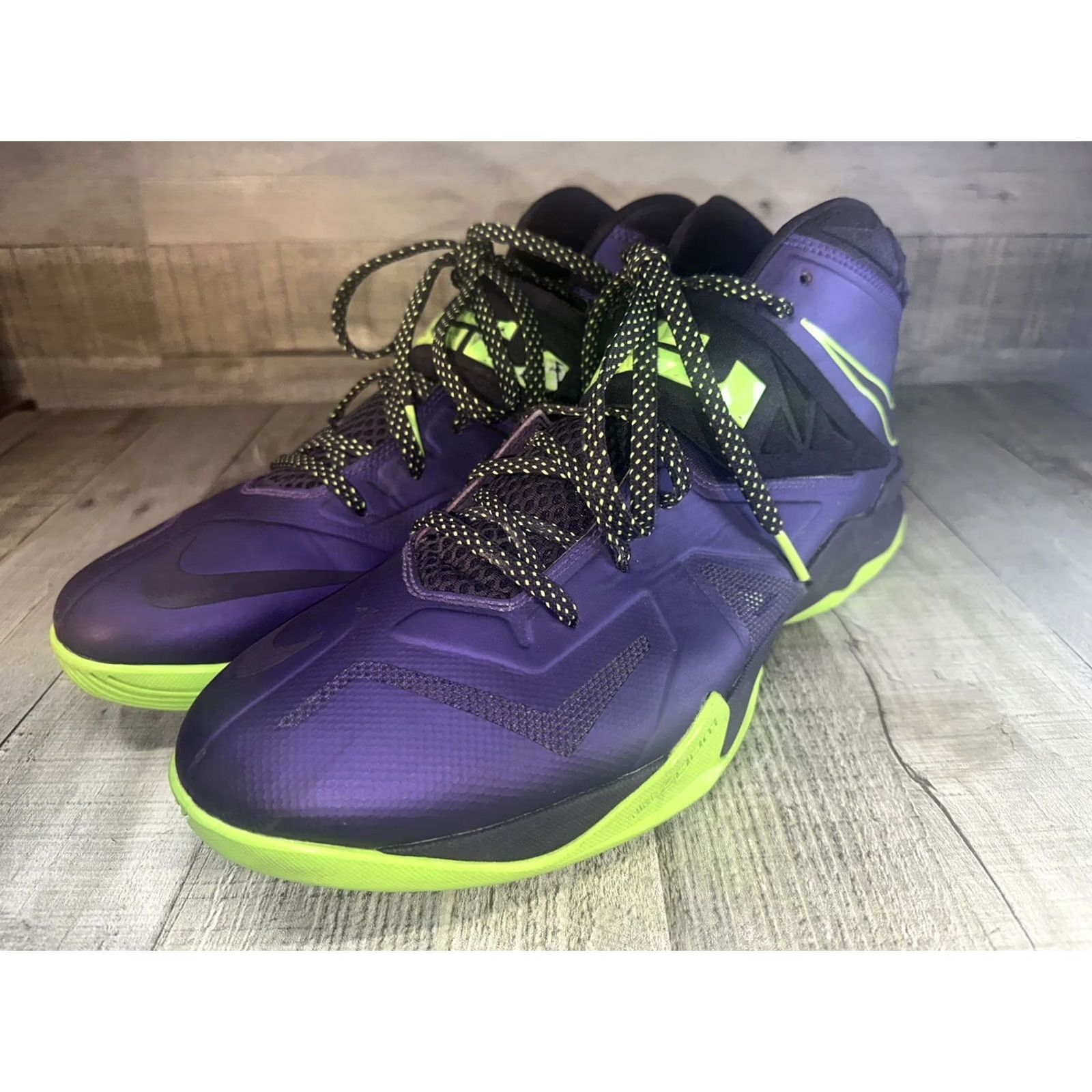 Nike Nike LeBron Zoom Soldier VII Sneaker Mens 14 Purple Lime 2013 90s Colorful Sports Basketball Shoes Size US 14 / EU 47 - 3 Thumbnail