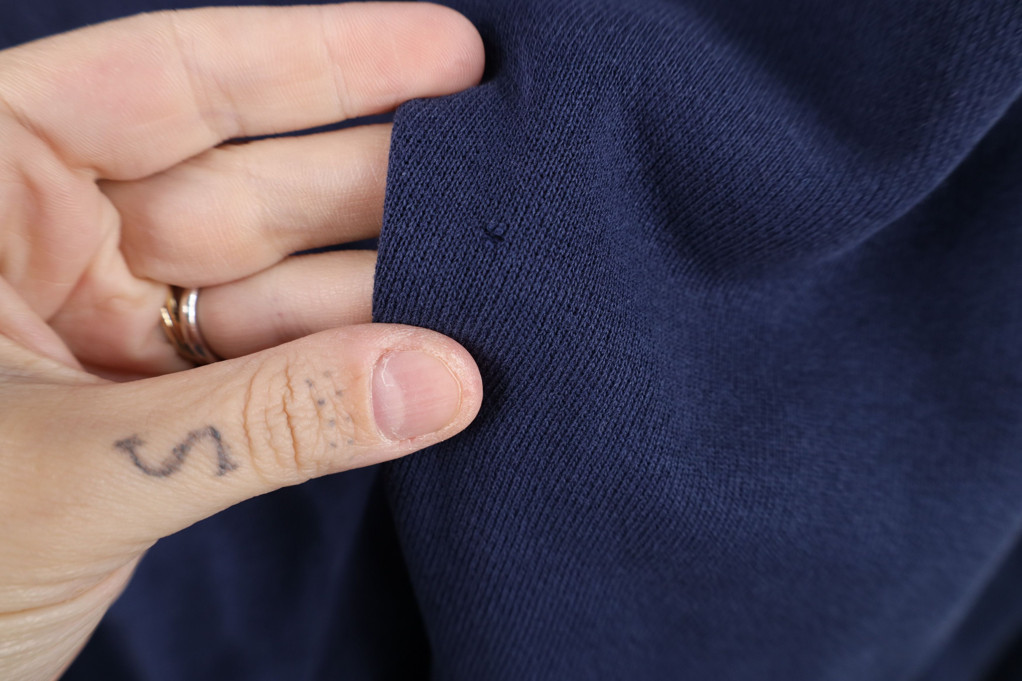 Hanes Vintage 80s 90s Hanes Crewneck Sweatshirt Navy Blue USA Size US L / EU 52-54 / 3 - 5 Thumbnail