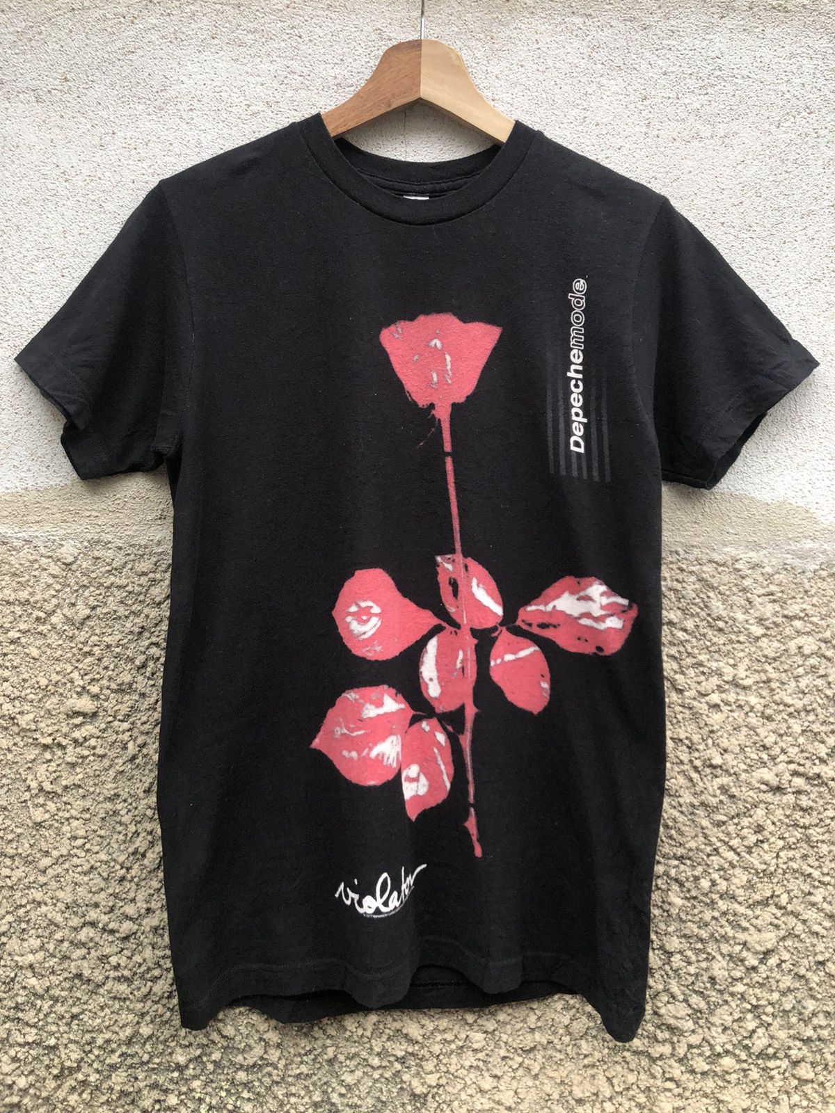 Band Tees 2017 Depeche Mode "Violator" Album Tshirt Size US S / EU 44-46 / 1 - 1 Thumbnail