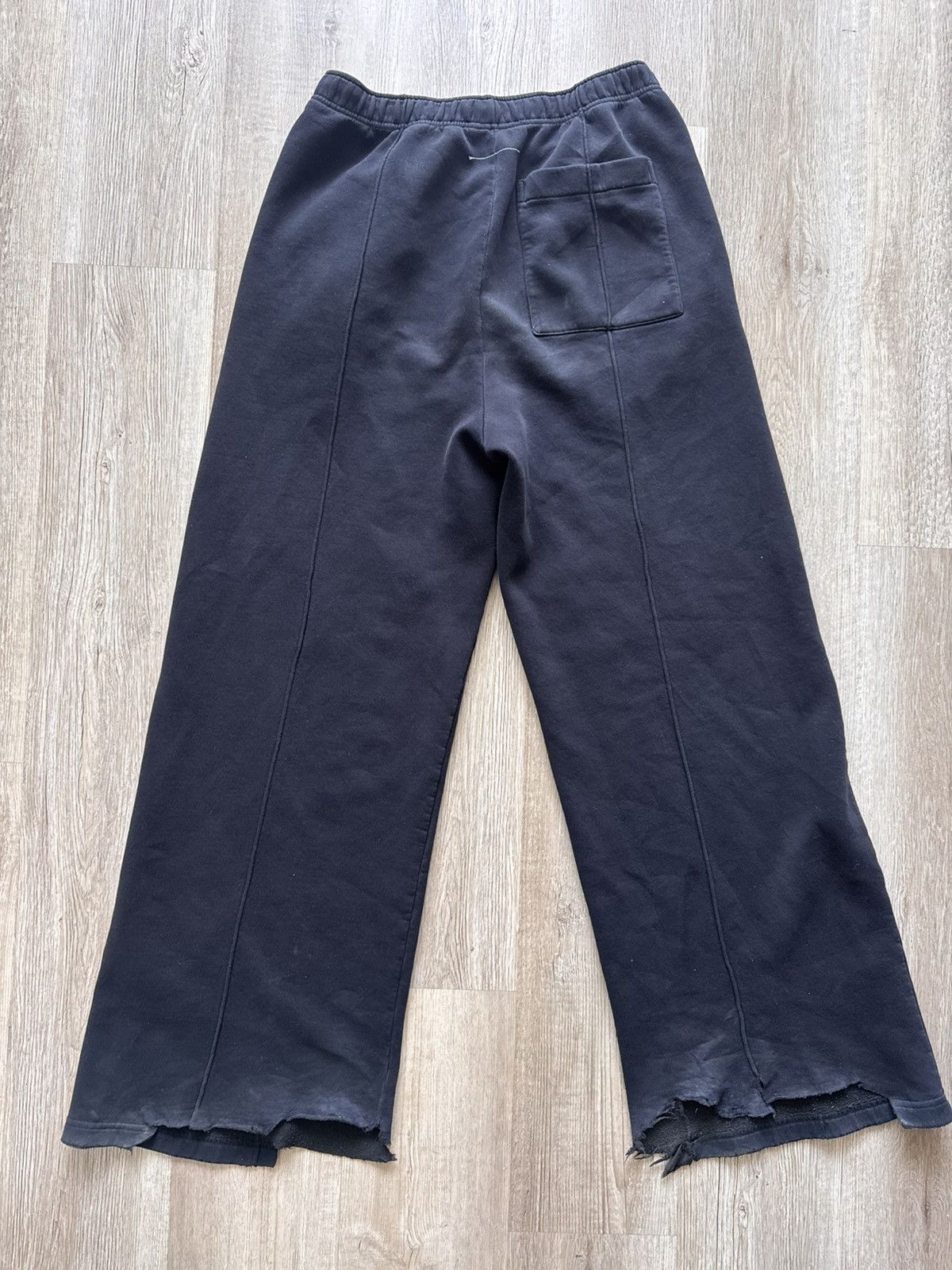 Maison Margiela MM6 Maison Margiela Black wide sweatpants Size US 30 / EU 46 - 2 Thumbnail