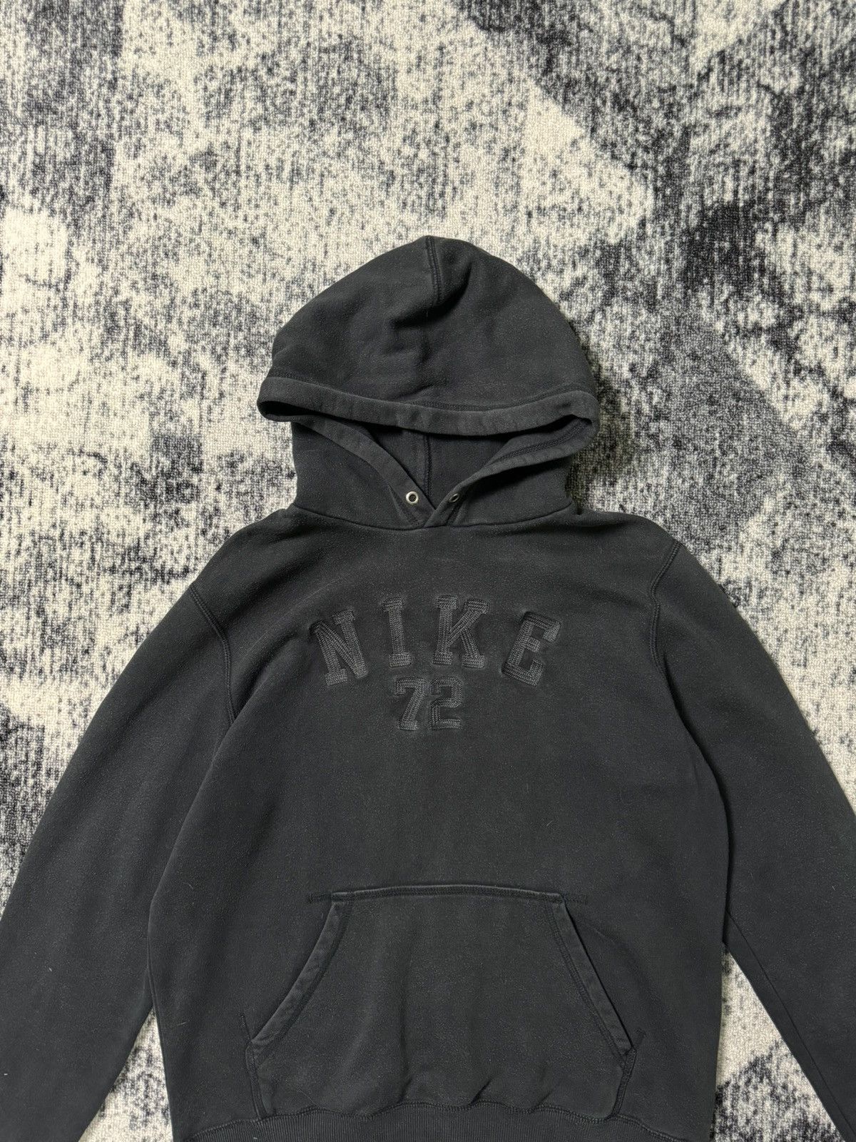 Nike × Vintage Vintage Nike Faded Black Hoodies Big Logo Y2K STYLE Size US M / EU 48-50 / 2 - 2 Thumbnail
