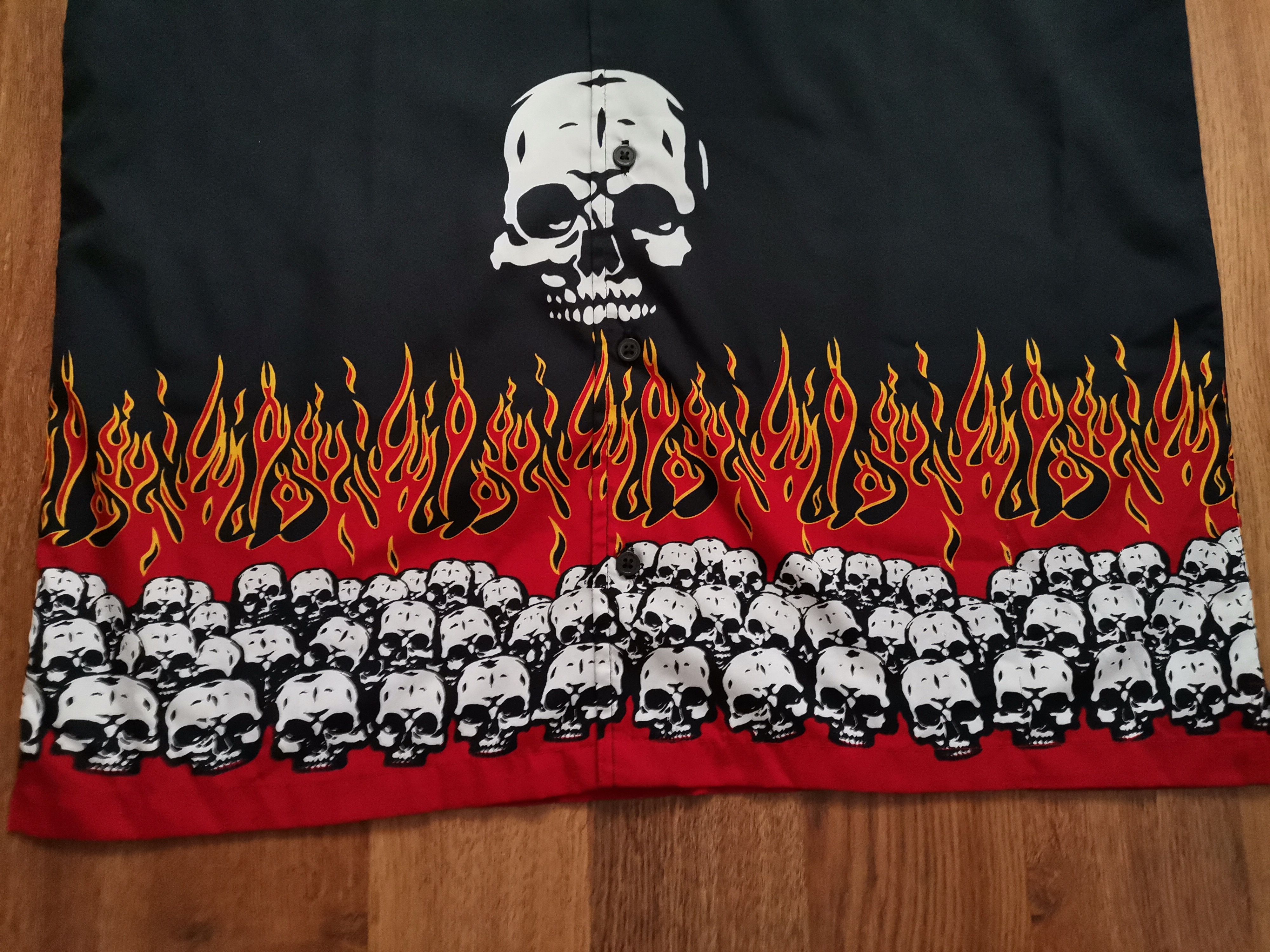 Vintage Vintage Savvy Skulls and Flames Shirt Size US L / EU 52-54 / 3 - 2 Thumbnail