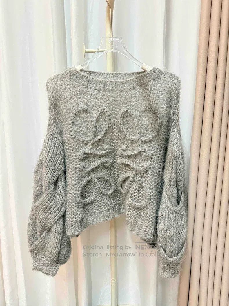 Loewe Loewe Gray Cashmere Sweater, Great Price Size XS / US 0-2 / IT 36-38 - 1 Thumbnail