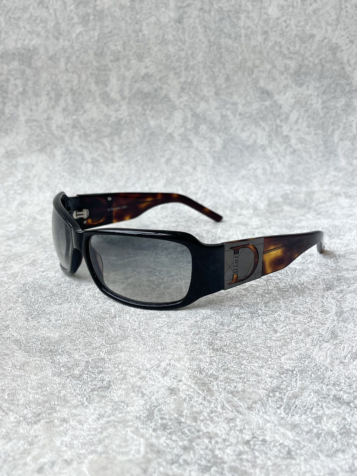 Dior Vintage Christian Dior Shaded 1S Tortoise Shield Sunglasses Size ONE SIZE - 1 Thumbnail
