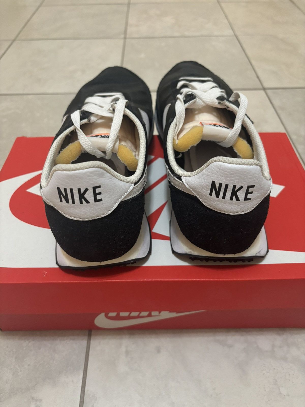 Nike rare Nike Waffle Trainer 2 Black/White Shoe Size 9.5 Size US 9.5 / EU 42-43 - 6 Thumbnail