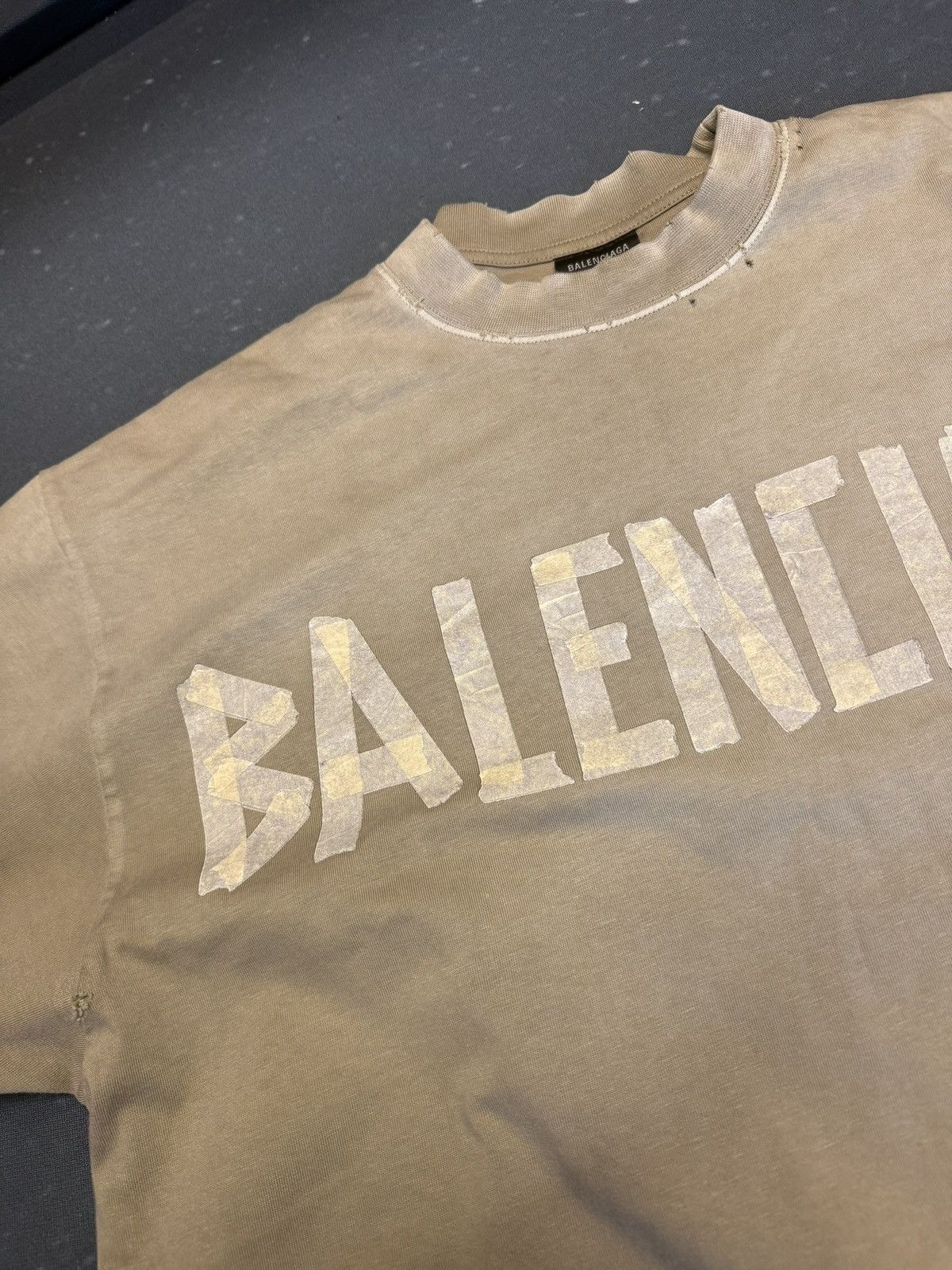 Balenciaga Balenciaga Tape Shirt Crewneck Size US XS / EU 42 / 0 - 4 Thumbnail
