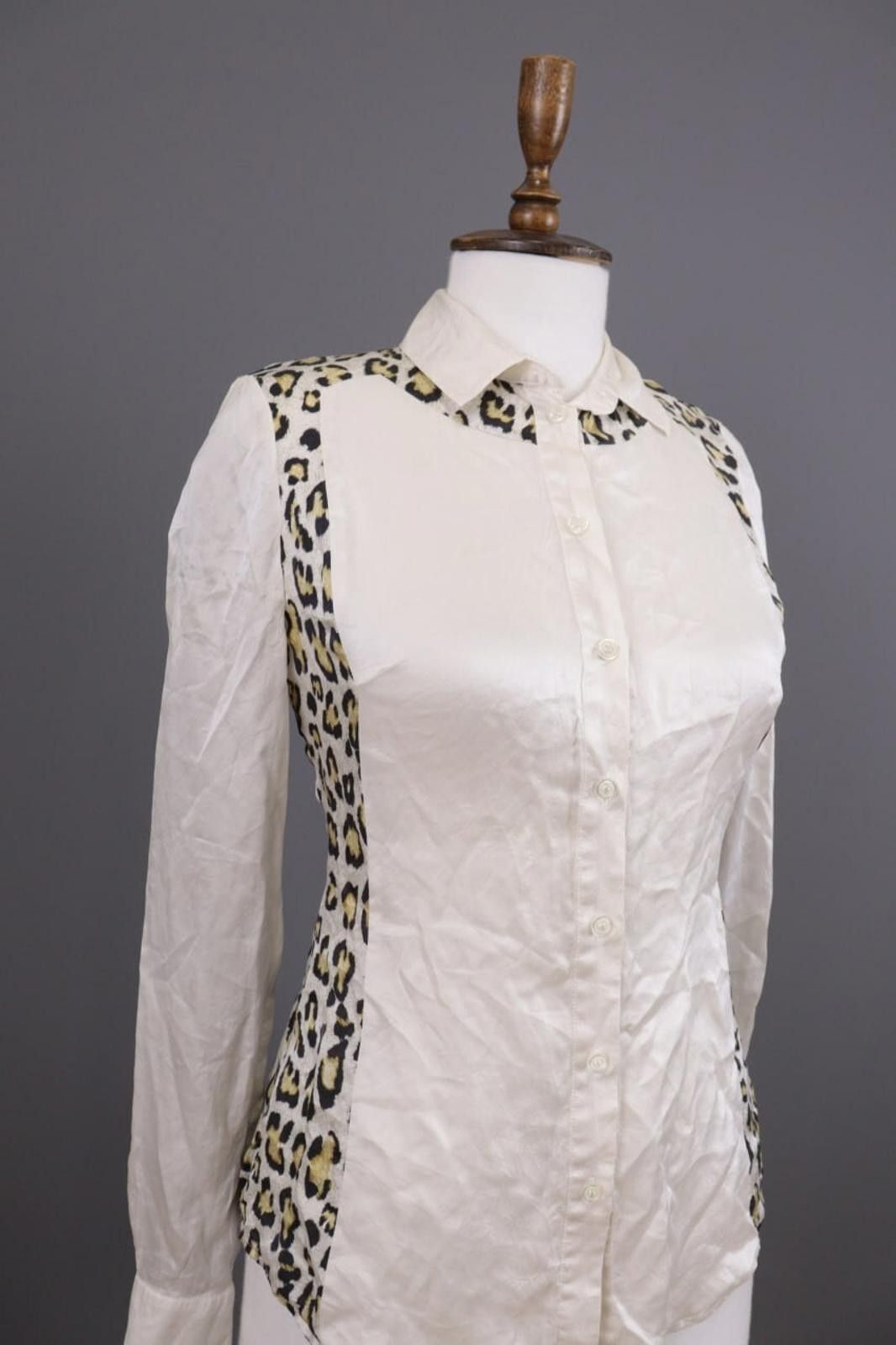 Just Cavalli Just Cavalli Beige Anumal Print Blouse Shirt Size 40 / M Size M / US 6-8 / IT 42-44 - 6 Thumbnail