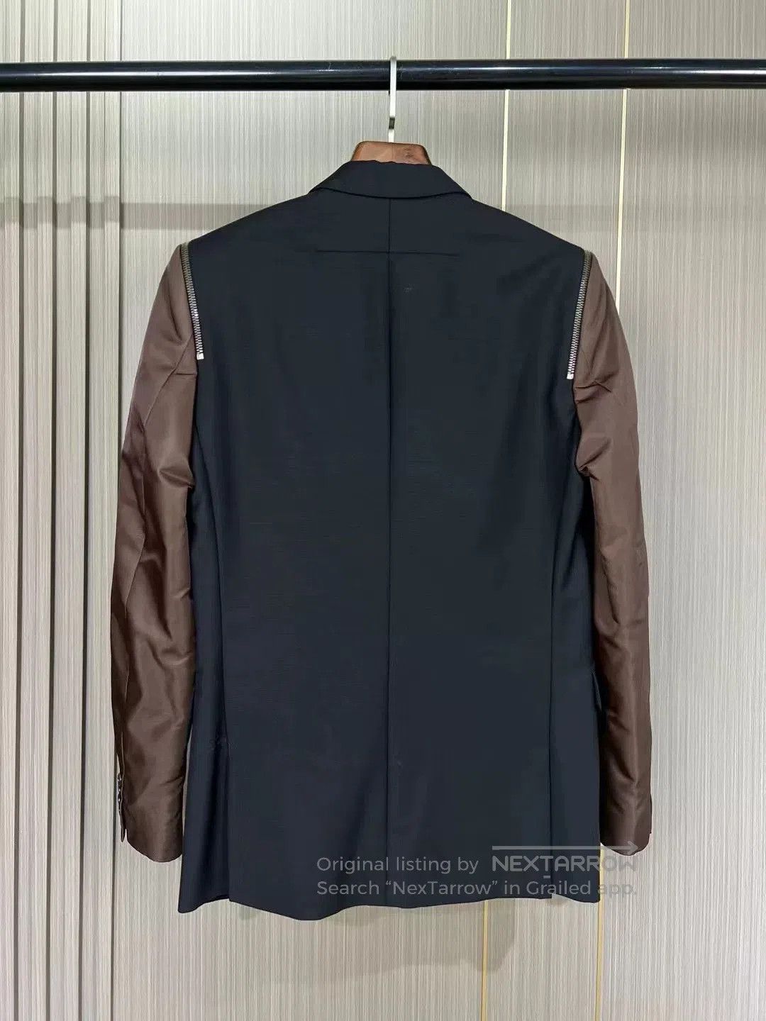 Givenchy Givenchy Zip-Detail Blazer with Brown Sleeves. Size US M / EU 48-50 / 2 - 2 Thumbnail