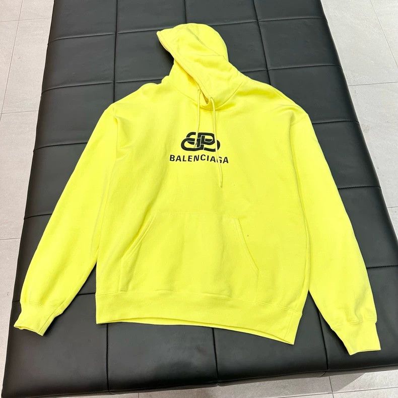 Balenciaga Balenciaga Neon Green Letter Hoodie Size US S / EU 44-46 / 1 - 1 Thumbnail