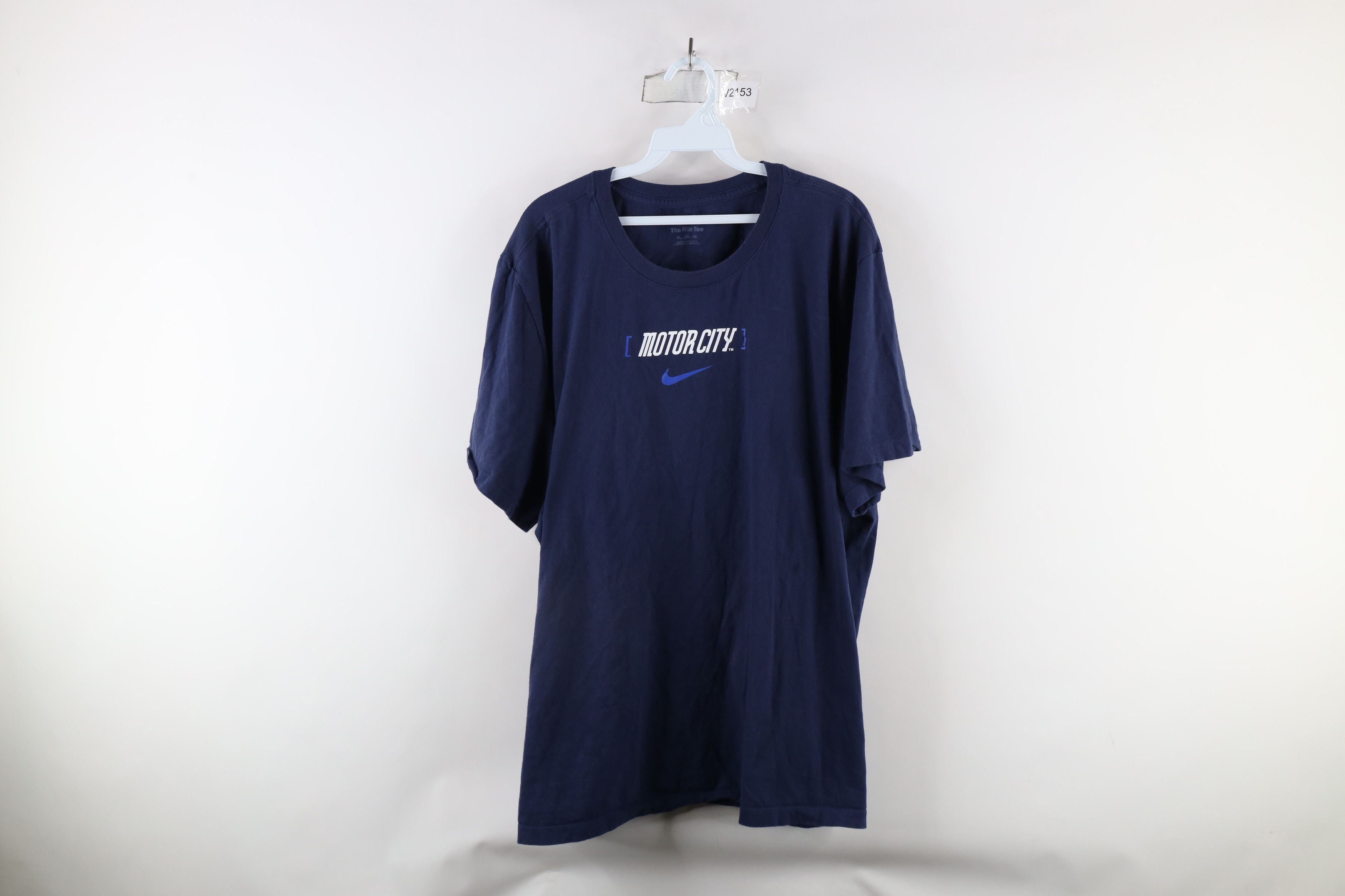 Nike × Vintage Nike Center Swoosh Motor City Detroit Tigers T-Shirt Blue Size US XXL / EU 58 / 5 - 1 Thumbnail