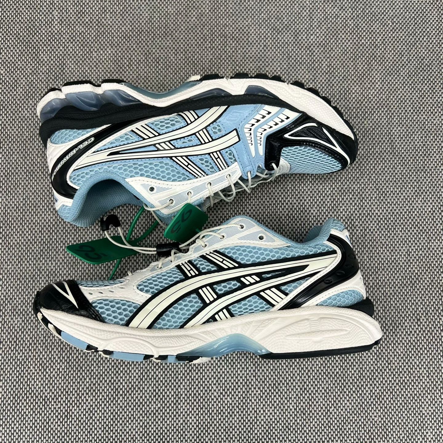 Asics Asics Blue Lowtop Sneakers 37 Men Size US 5 / EU 37 - 1 Thumbnail