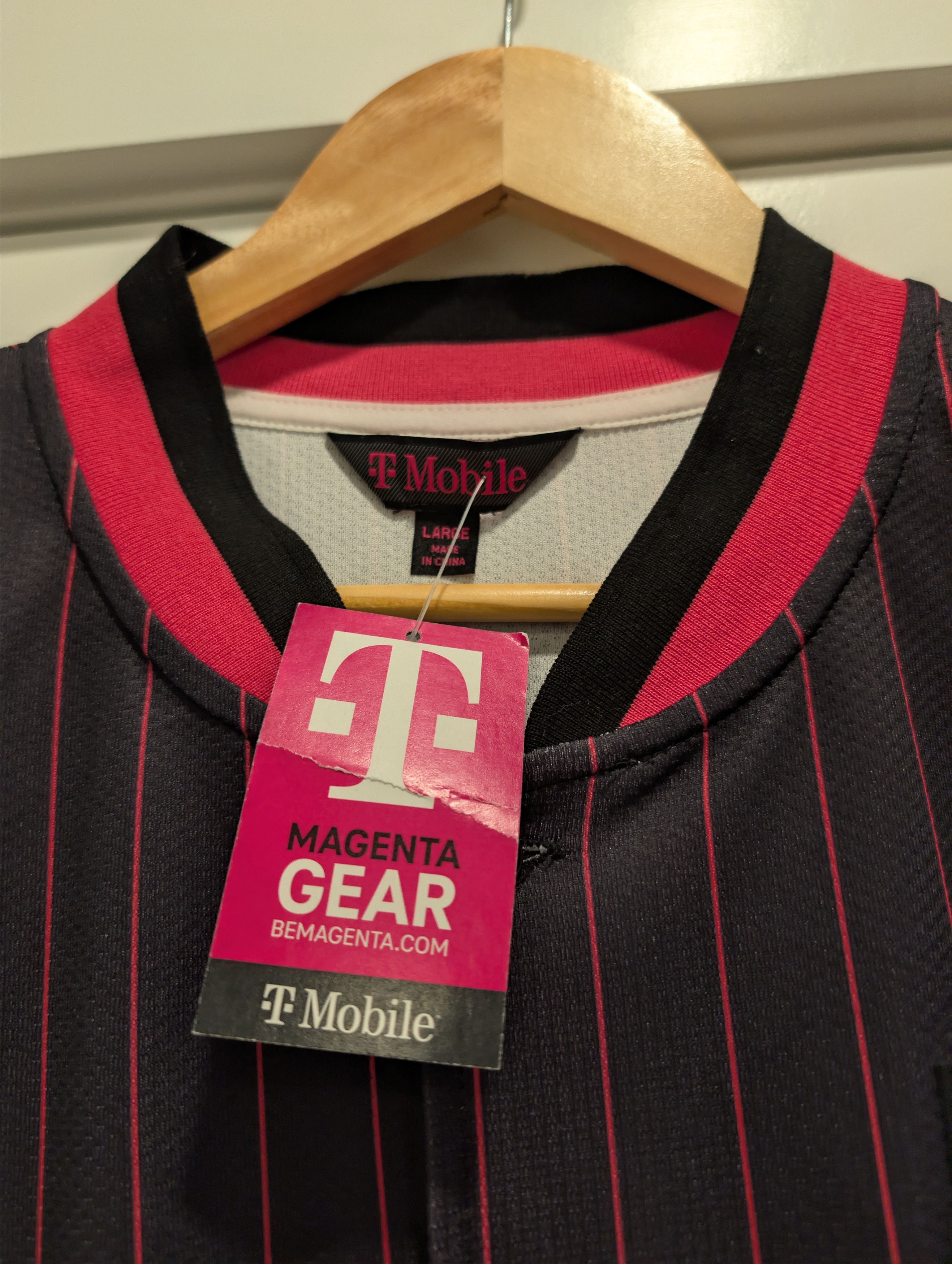 Other T-Mobile Black Baseball Jersey - L - Black Size US L / EU 52-54 / 3 - 4 Thumbnail
