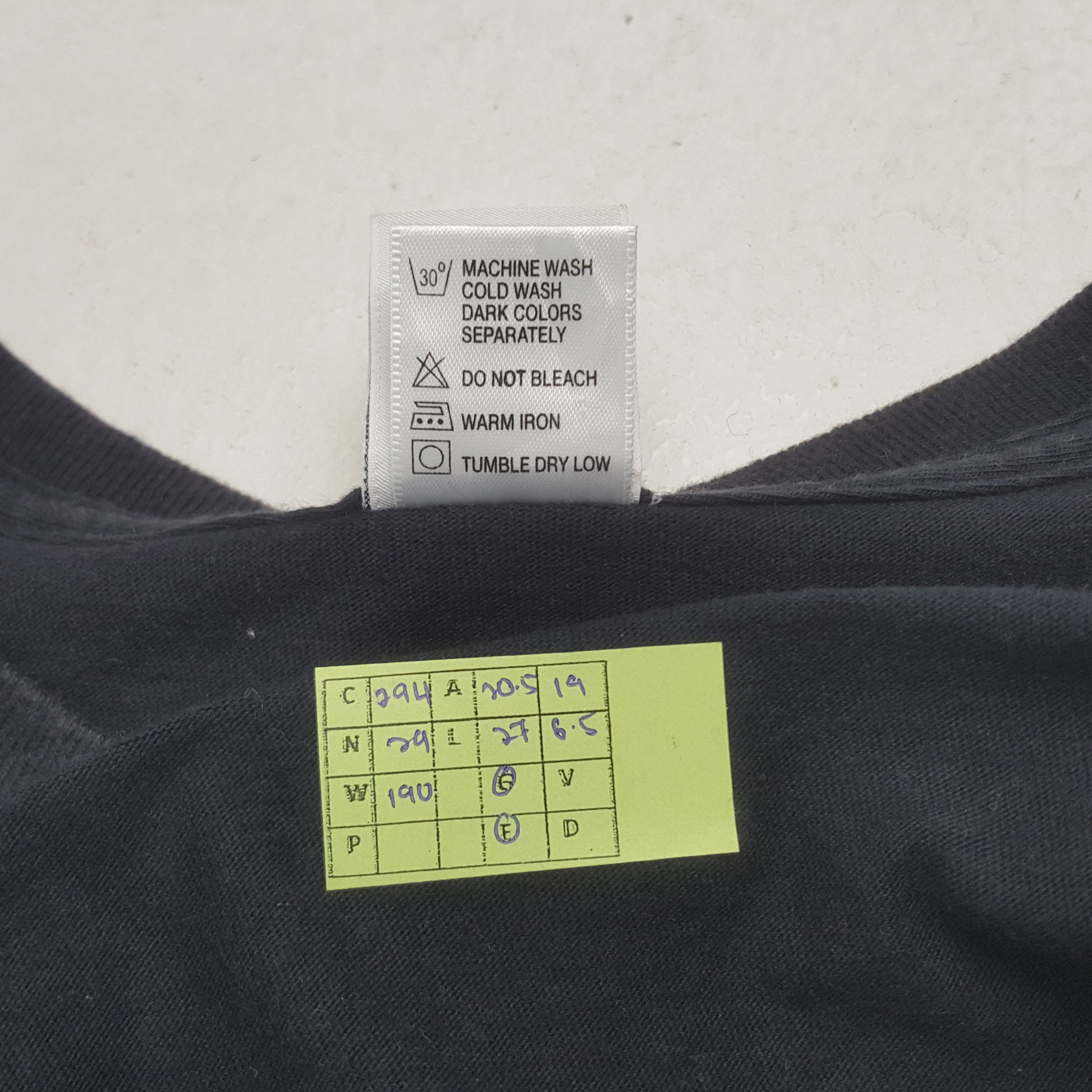 Armani Exchange Vintage Armani Exchange Rare Design Designer Tshirt C294N29 Size US M / EU 48-50 / 2 - 6 Thumbnail