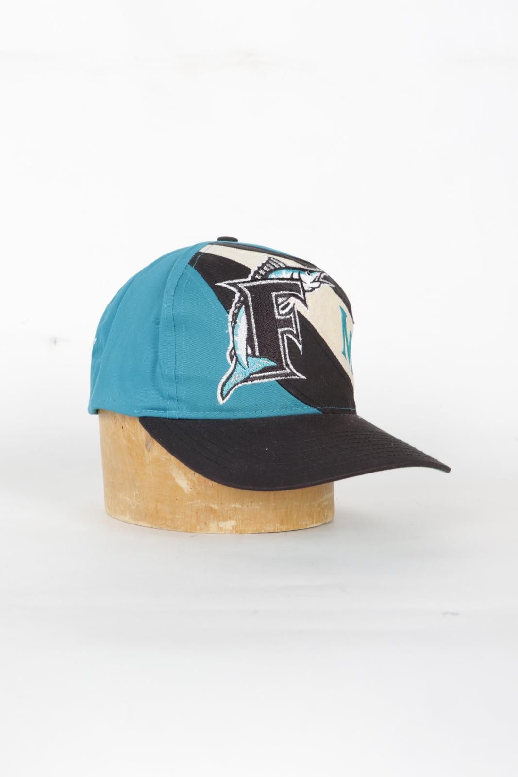 Twins Enterprise Inc. 90's Twins Enterprise Florida Marlins Snap Back Size ONE SIZE - 1 Thumbnail