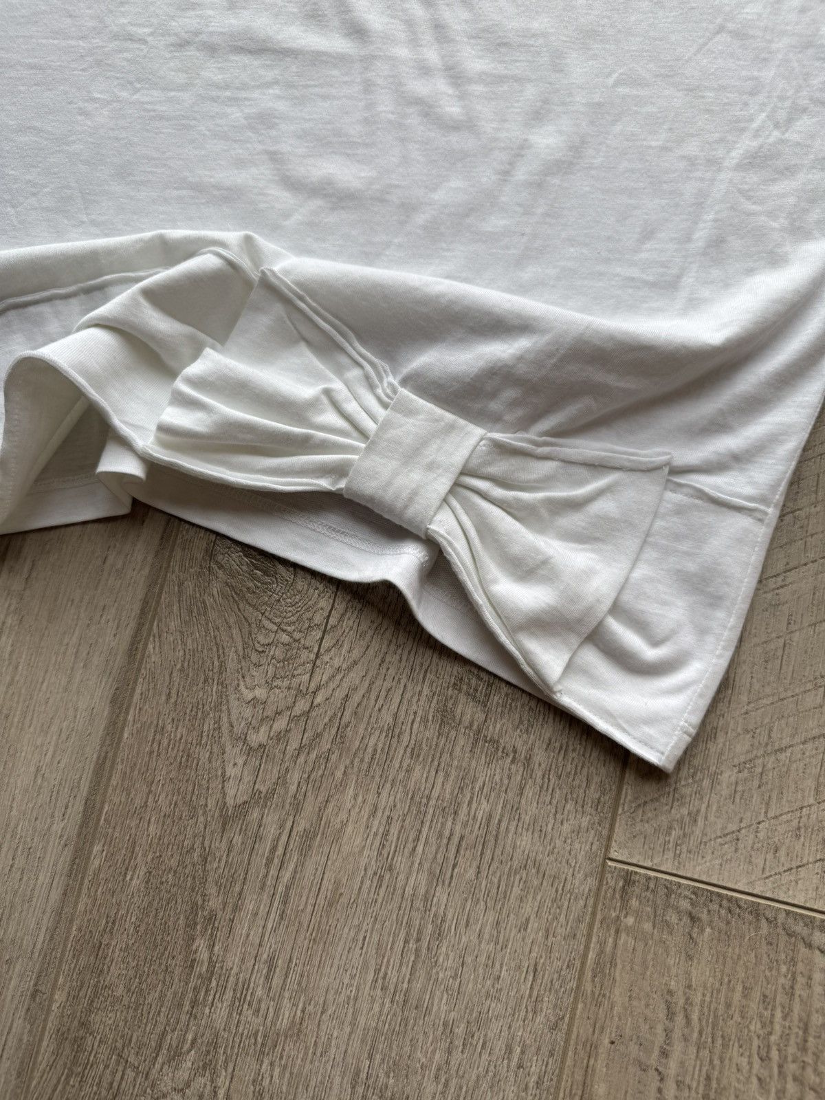 Prada Prada White Bow Detail T-Shirt Luxury Designer Tee Size US S / EU 44-46 / 1 - 4 Thumbnail