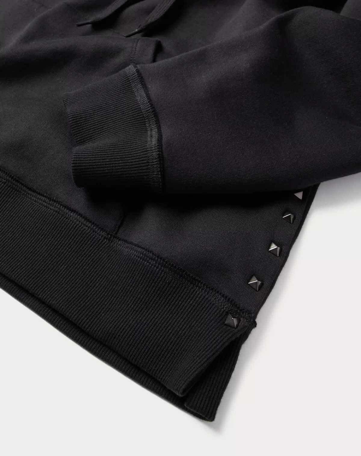 oc11z0725 Cotton Hooded Sweatshirt in Black