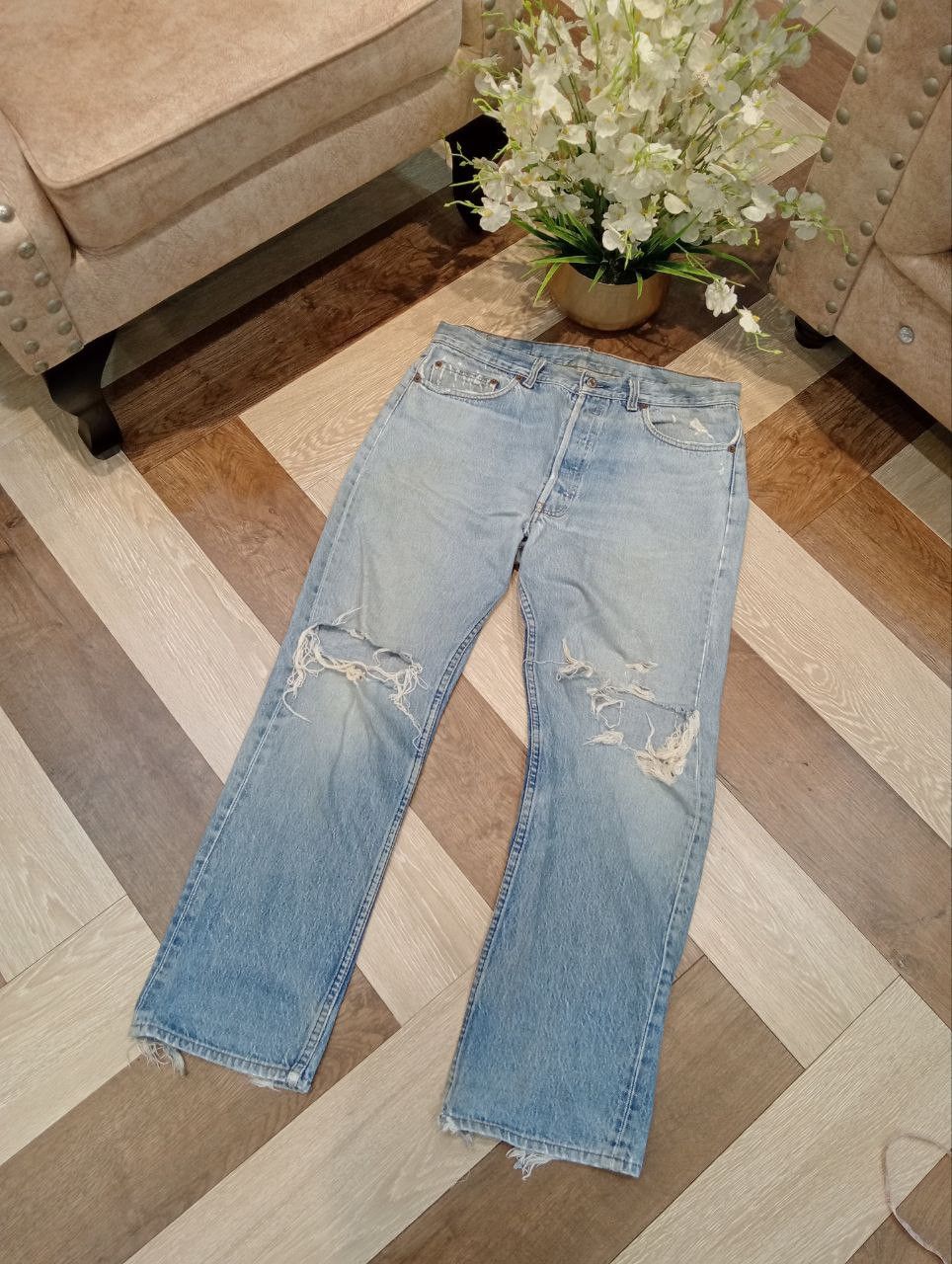 Levi's Vintage Clothing LEVI'S VINTAGE 501 DISTRESSED JEANS - SIZE 36 BLUE Size US 36 / EU 52 - 2 Thumbnail
