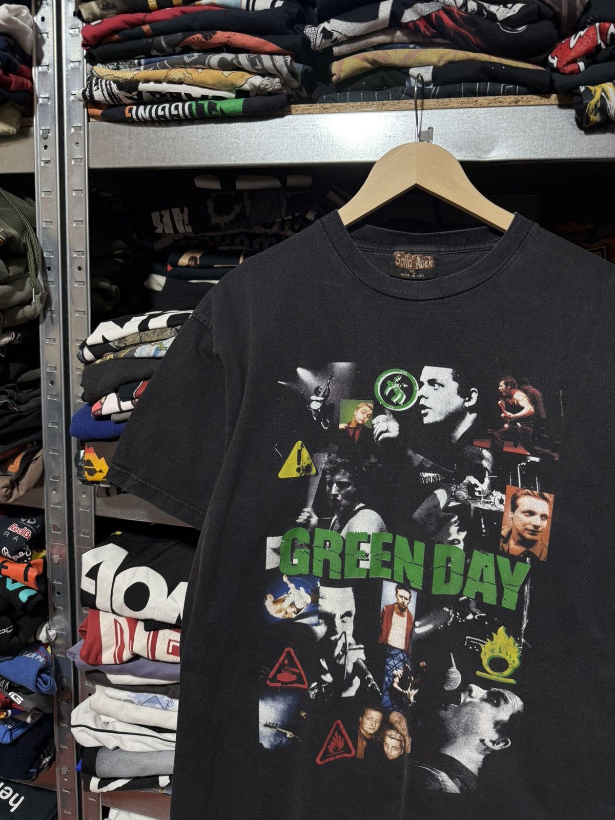 Vintage Vintage 90’s Vintage Green Day Warning American Idiot Tee Size US XL / EU 56 / 4 - 3 Thumbnail