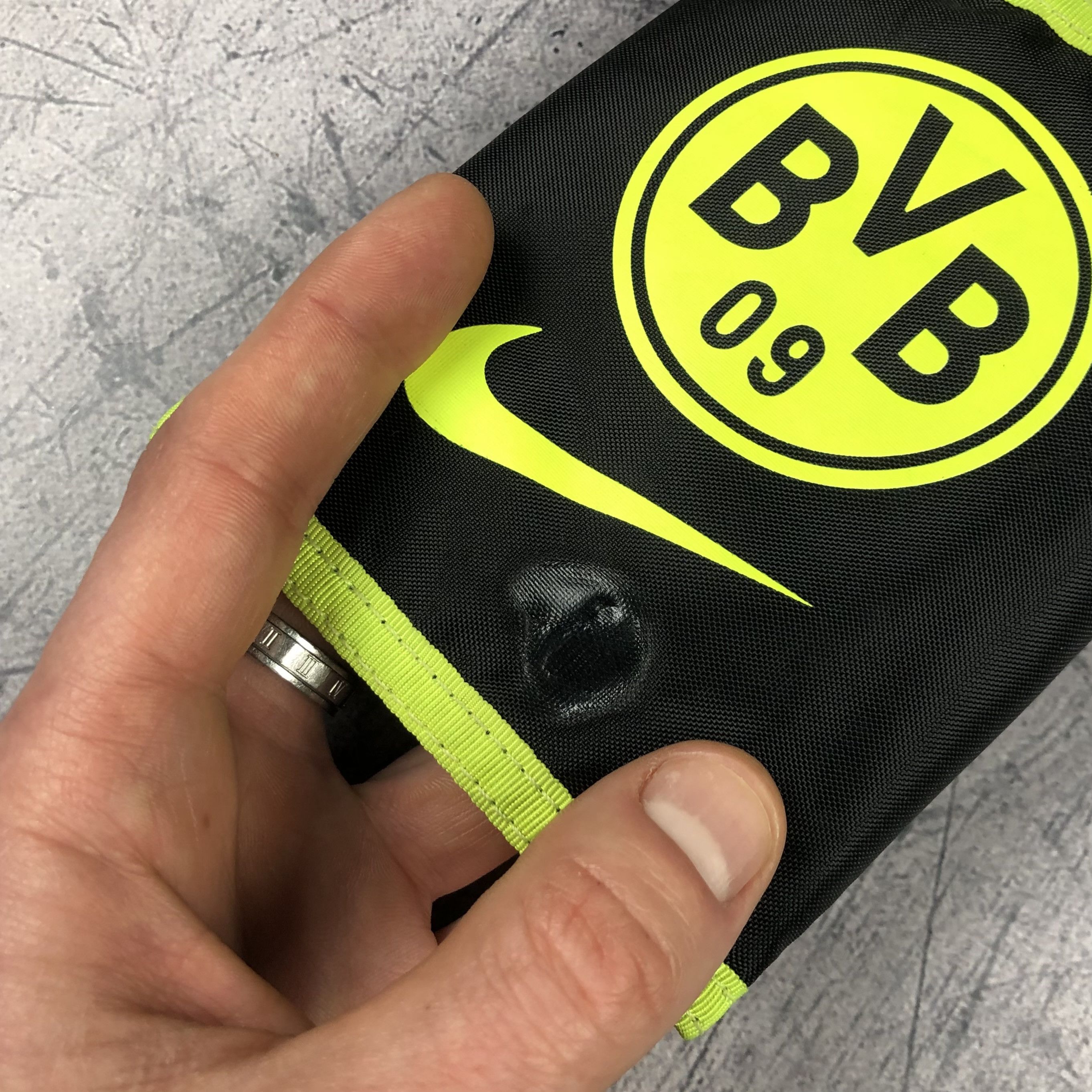 Nike Nike BVB Borussia Wallet Vintage 90s Nylon Size ONE SIZE - 4 Thumbnail