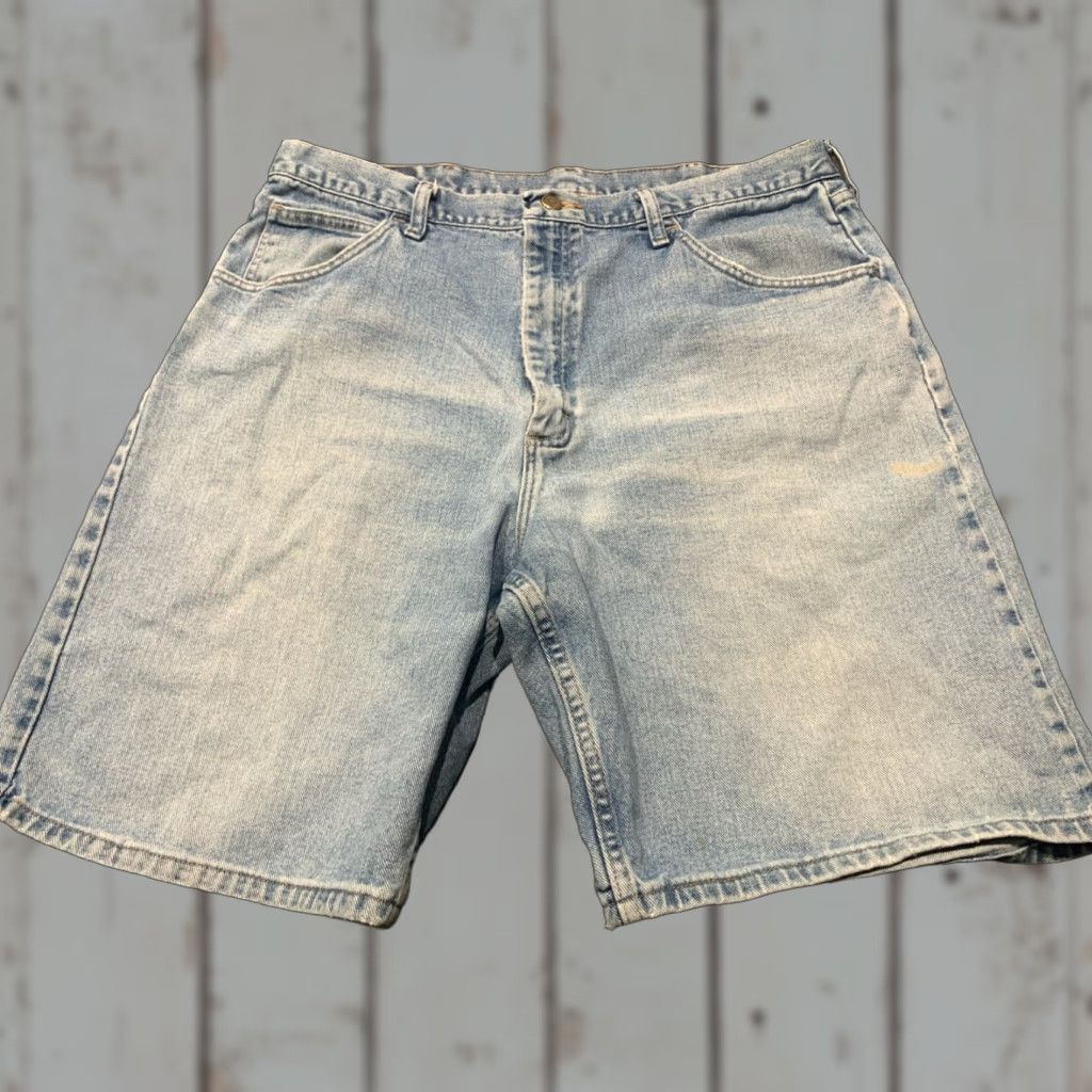 Wrangler Wrangler Jeans Shorts Men 38 Denim Cargo Casual Workwear Blue 10-Inch Inseam Size US 38 / EU 54 - 1 Thumbnail