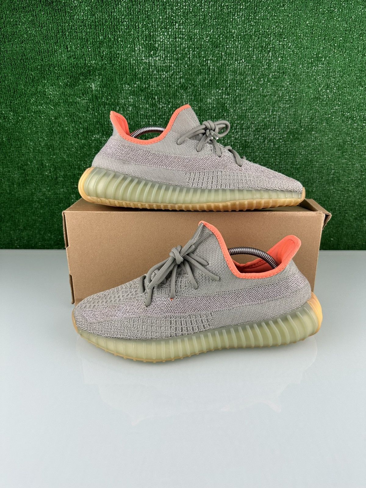 Yeezy adidas Yeezy Boost 350 V2 Desert Sage Size 10 Size US 10 / EU 43 - 2 Thumbnail