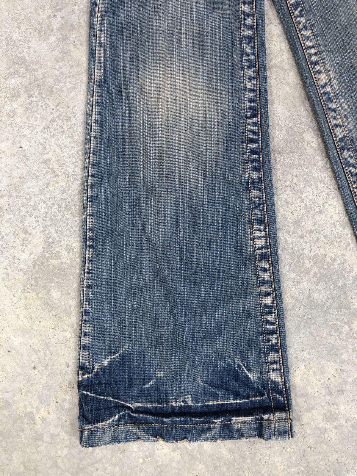Japanese Brand × Le Grande Bleu (L.G.B.) Flared Jeans Jouer Aux Distressed Jeans Size US 27 - 6 Thumbnail