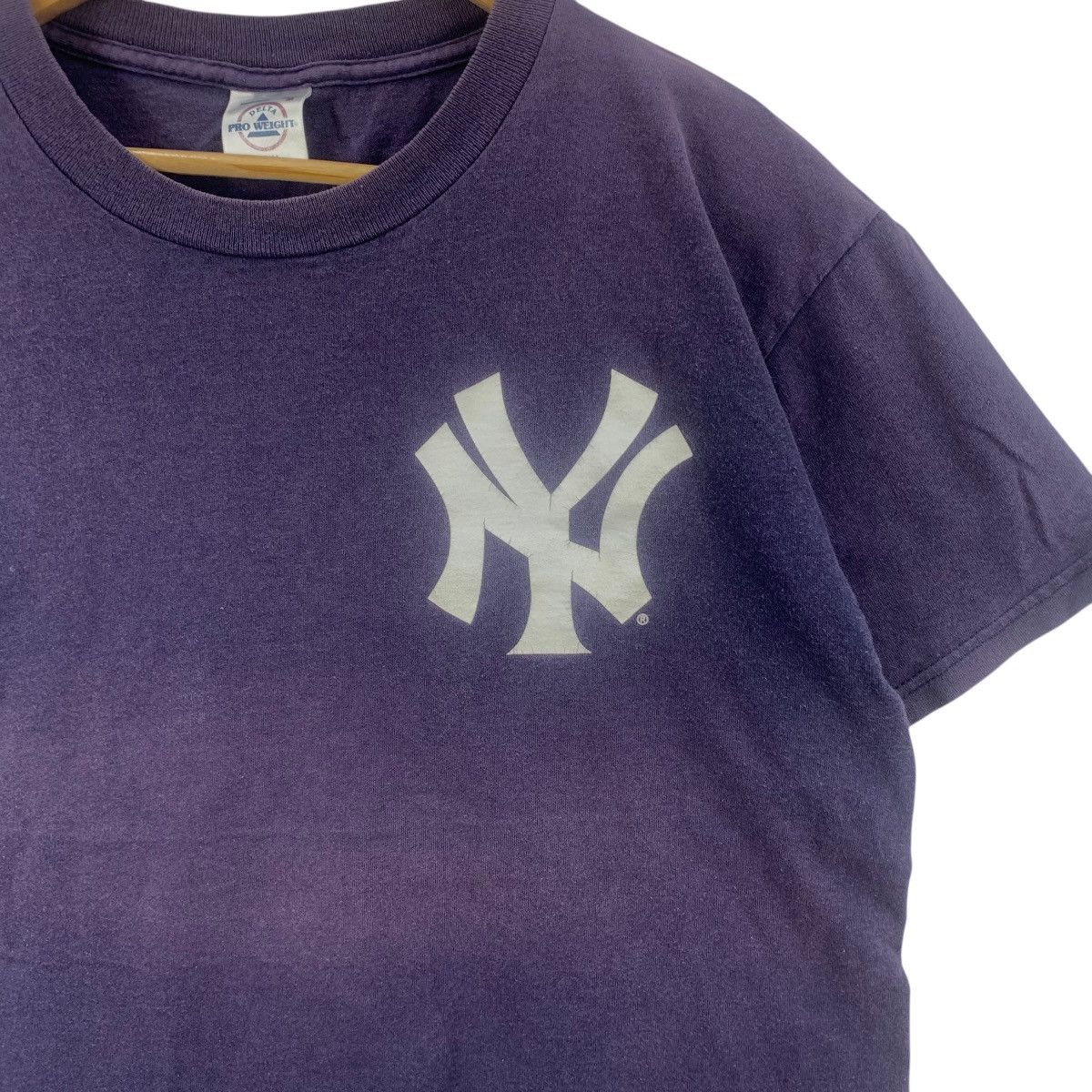 MLB Vintage 90’ MLB YANKEES Bernie William #51 Faded Tee Shirt Size US M / EU 48-50 / 2 - 7 Thumbnail