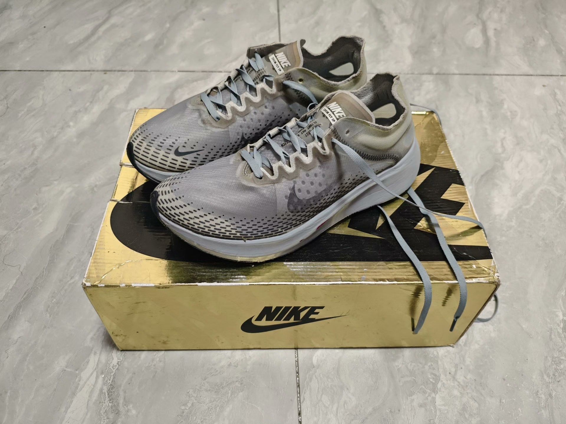 Nike Nike ZOOM Gray Lowtop Sneakers 7.5 Men Size US 7.5 / EU 40-41 - 1 Thumbnail
