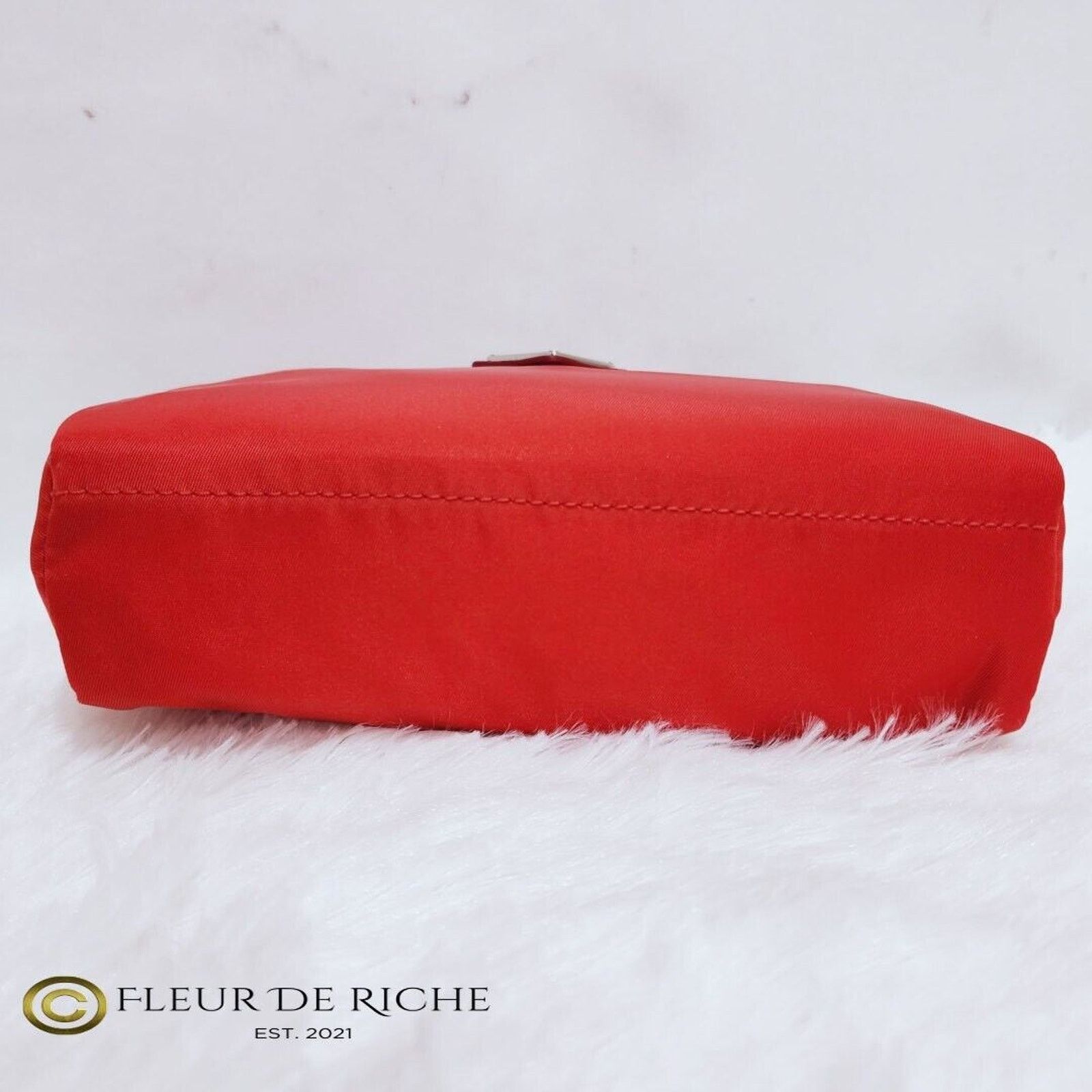 Prada Prada Necessaire Nylon Vela Tessuto Cosmetic Pouch Red Size ONE SIZE - 7 Thumbnail