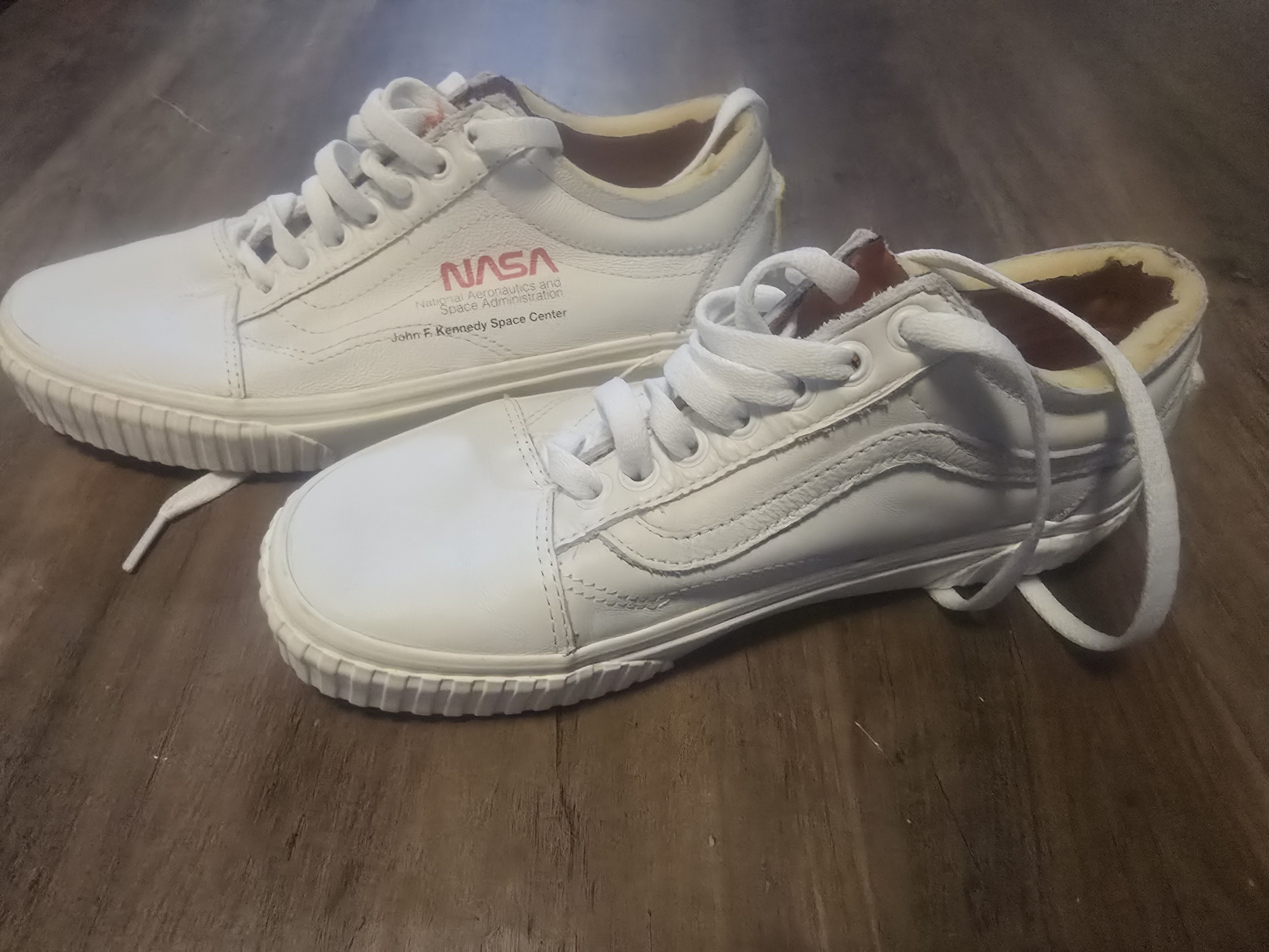 Vans Vans Old Skool NASA Kennedy Space Center White Rare Size US 8.5 / IT 38.5 - 9 Thumbnail