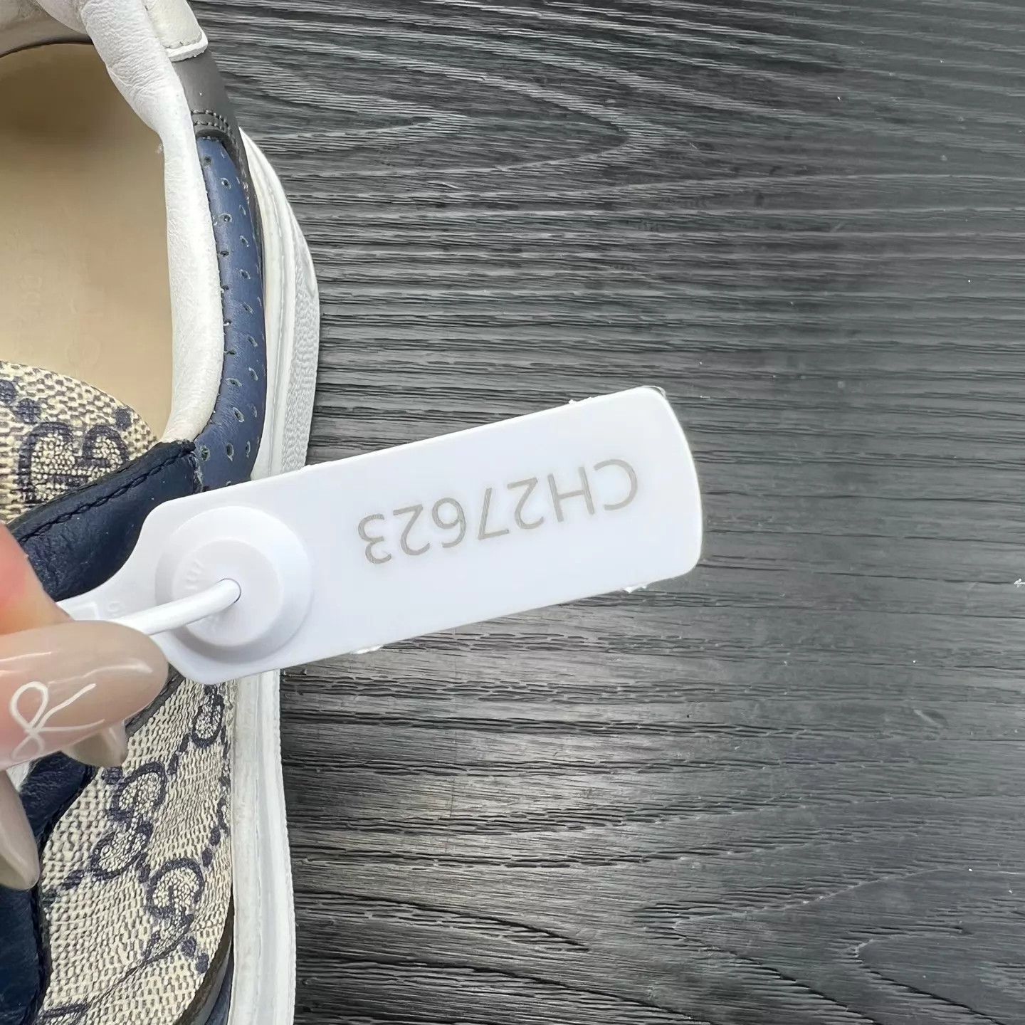 Gucci Gucci Cookie Sneaker White Blue 6/40 Original Box Size US 7 / EU 40 - 9 Thumbnail