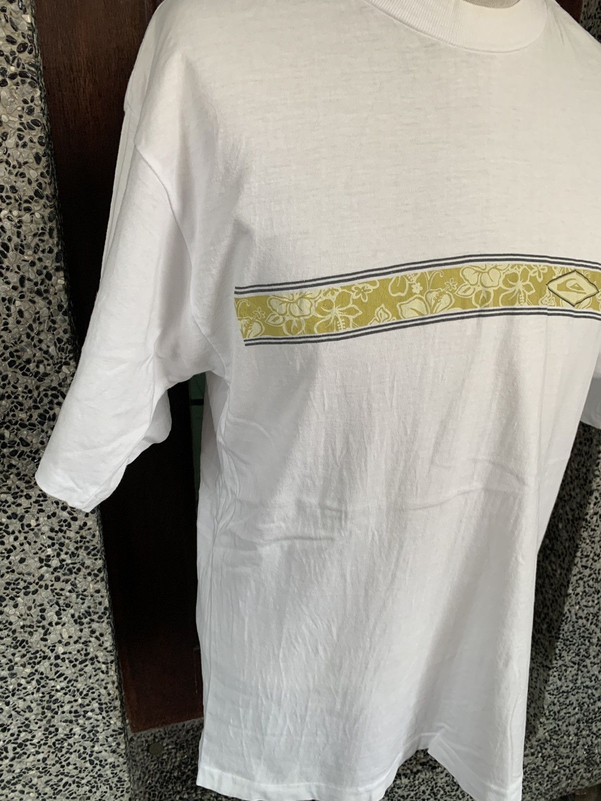 Quiksilver Vintage 90s Quiksilver Surfing / Surfboards / Surfwear Tees Size US M / EU 48-50 / 2 - 4 Thumbnail