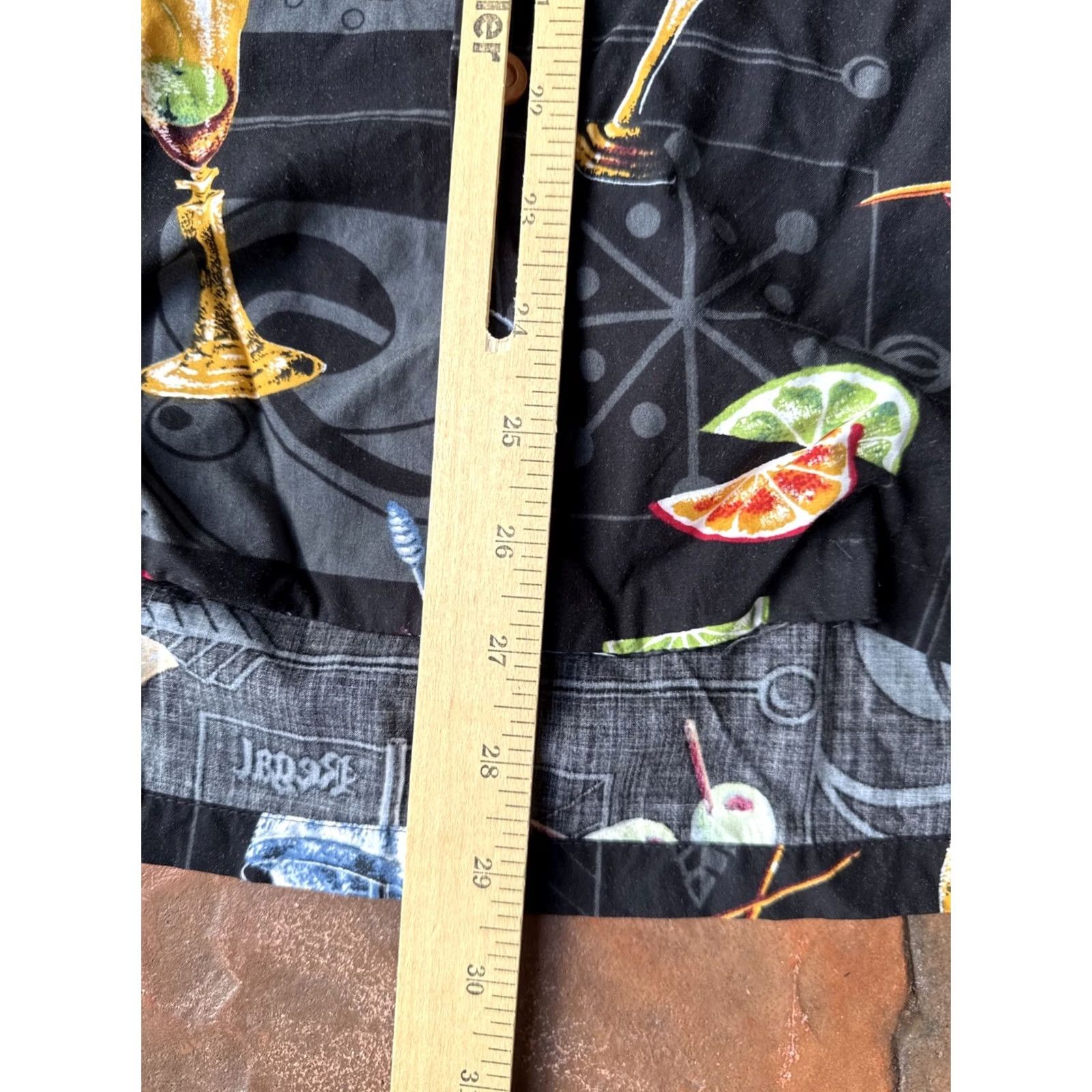 Paradise Found VINTAGE Paradise Found Cocktail Hawaiian Shirt L Black 100% Rayon Graphic Print Short Sleeve Button-Up Collar Spread Men Size US L / EU 52-54 / 3 - 6 Thumbnail