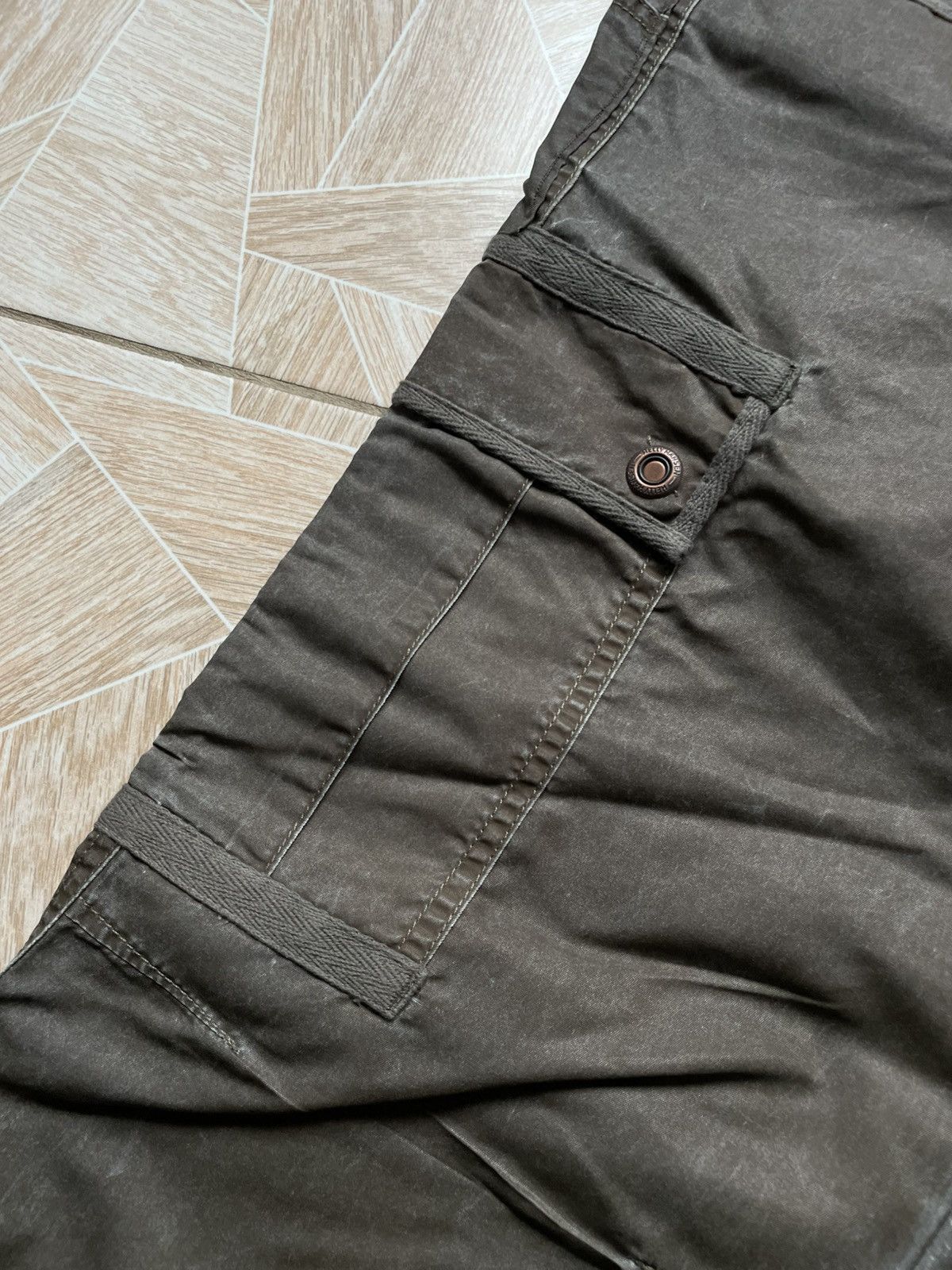 Helly Hansen Rare Helly Hansen Outdoor Nylon Distressed Nylon Pants 28 Size US 28 / EU 44 - 6 Thumbnail