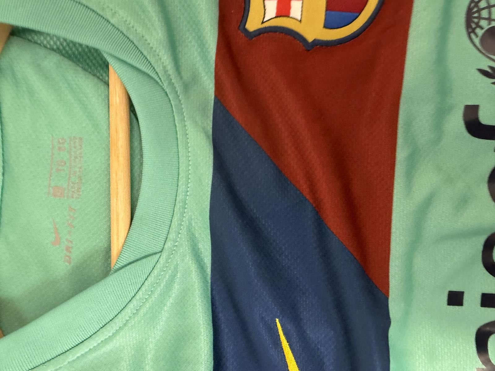 Nike Nike FC Barcelona 2007/08 Away Football Shirt Size XS Size US XL / EU 56 / 4 - 3 Thumbnail