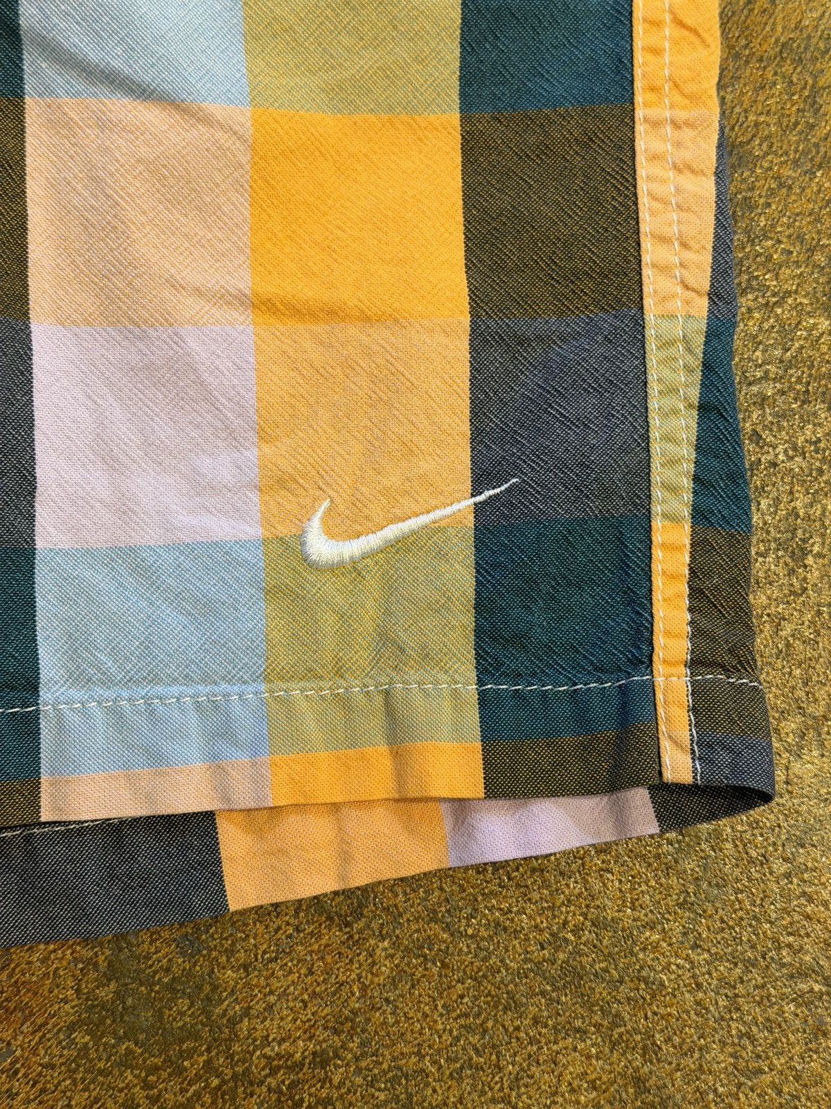 Nike Nike Miniswoosh Plaid Shorts Pants Size US 36 / EU 52 - 4 Thumbnail