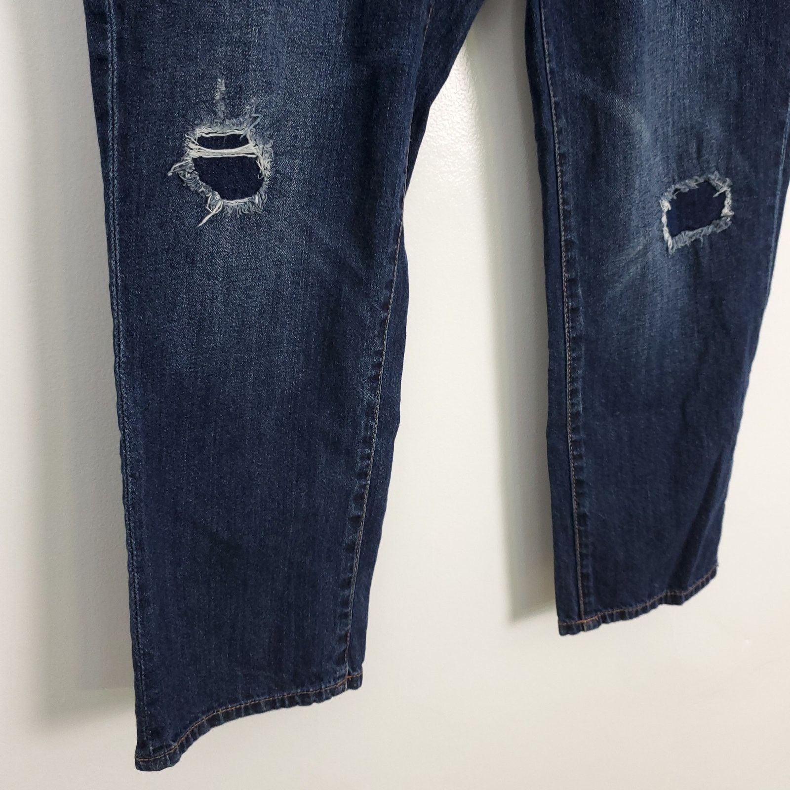 American Rag American Rag Patch Distressed Cropped Jeans Size 7 Size 33" - 4 Thumbnail