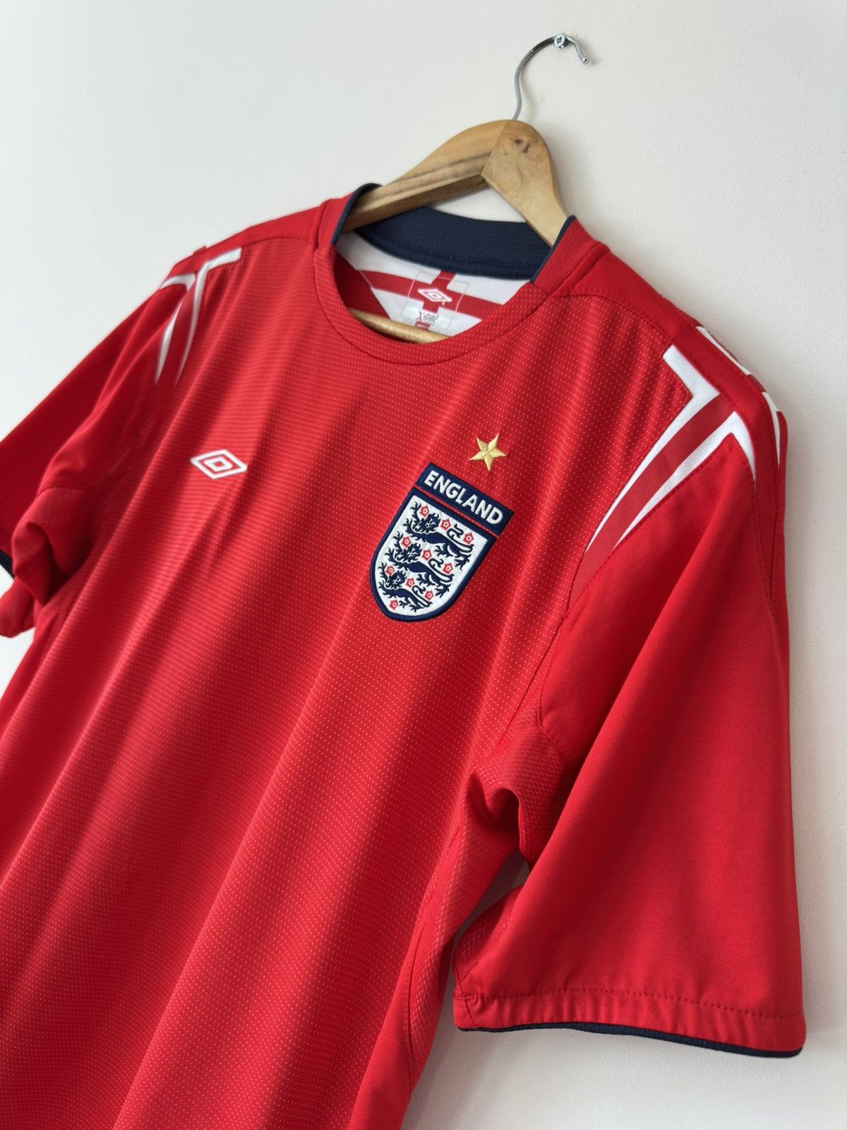 Umbro Vintage England 2004-2005 Away Soccer Jersey Football Shirt Size US M / EU 48-50 / 2 - 5 Thumbnail