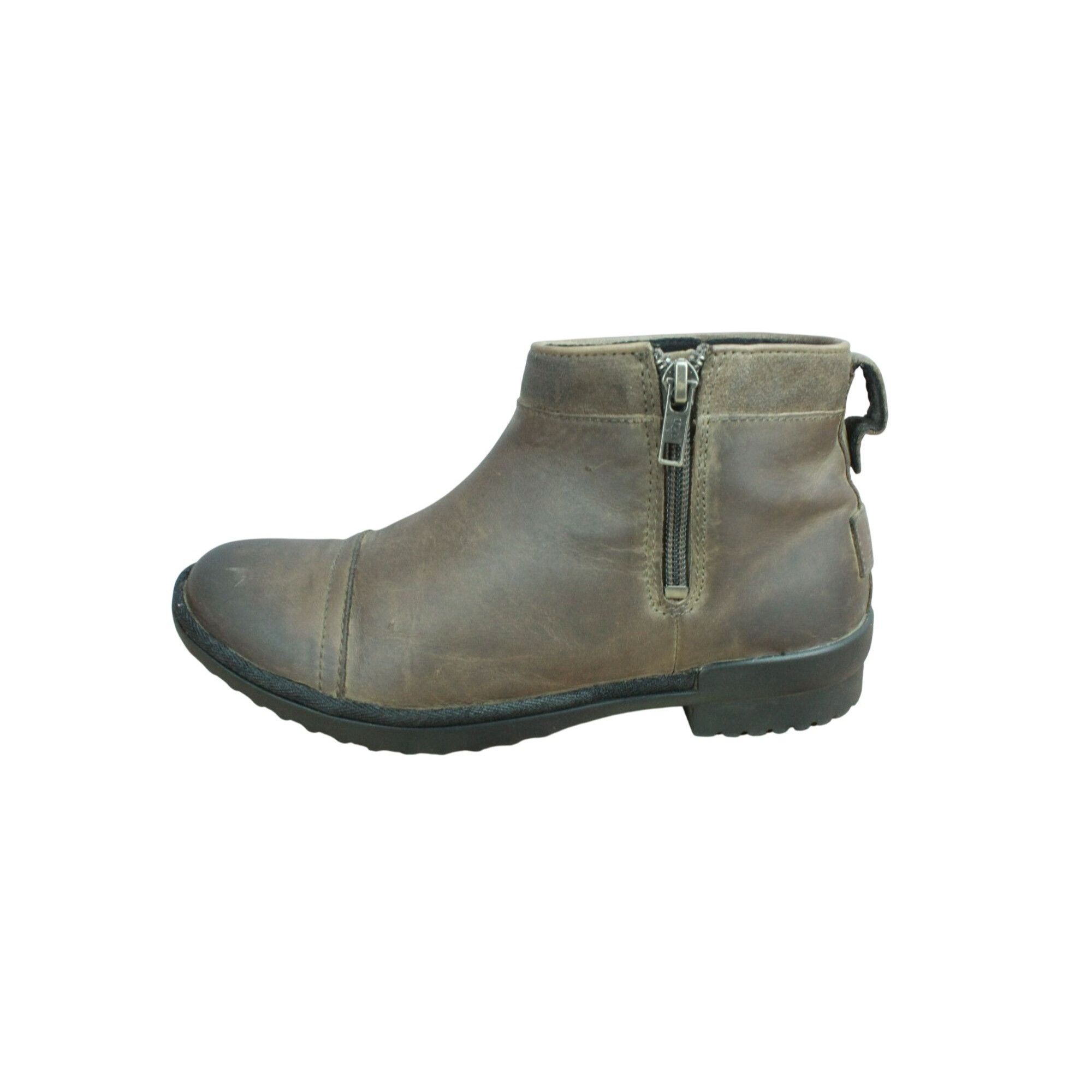 Ugg UGG Attell Brown Leather Waterproof Ankle Boots Size 6.5 Size US 6.5 / IT 36.5 - 1 Thumbnail