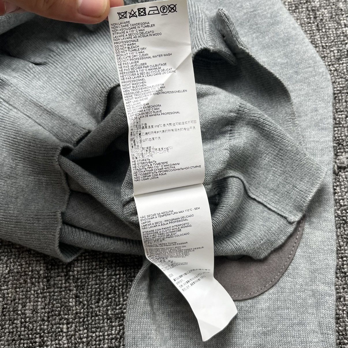 Maison Margiela SS2019 maison margiela elbow patch cardigan knitwear Size US S / EU 44-46 / 1 - 11 Thumbnail