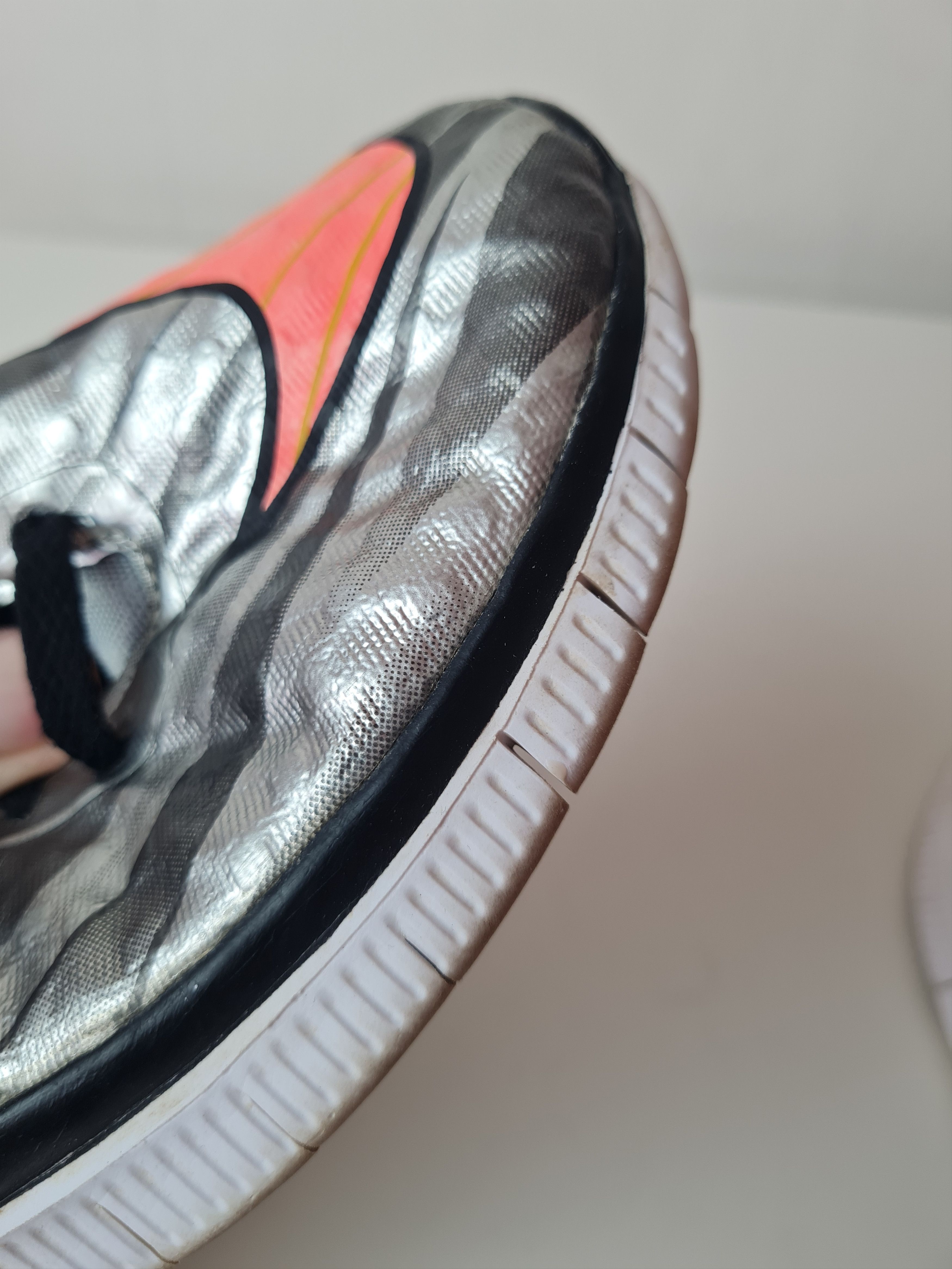 Nike Nike free hypervenom (GS) trainers 705390 002 sneakers shoes Size US 6 / EU 39 - 20 Thumbnail